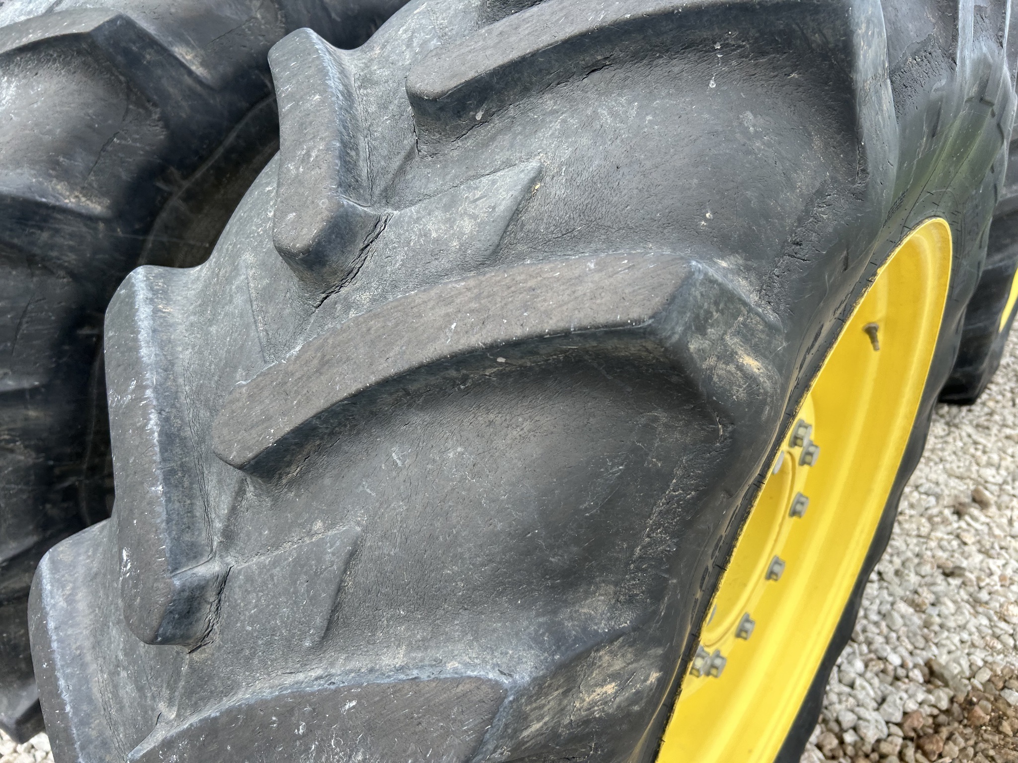 2013 John Deere 8360R Tractor