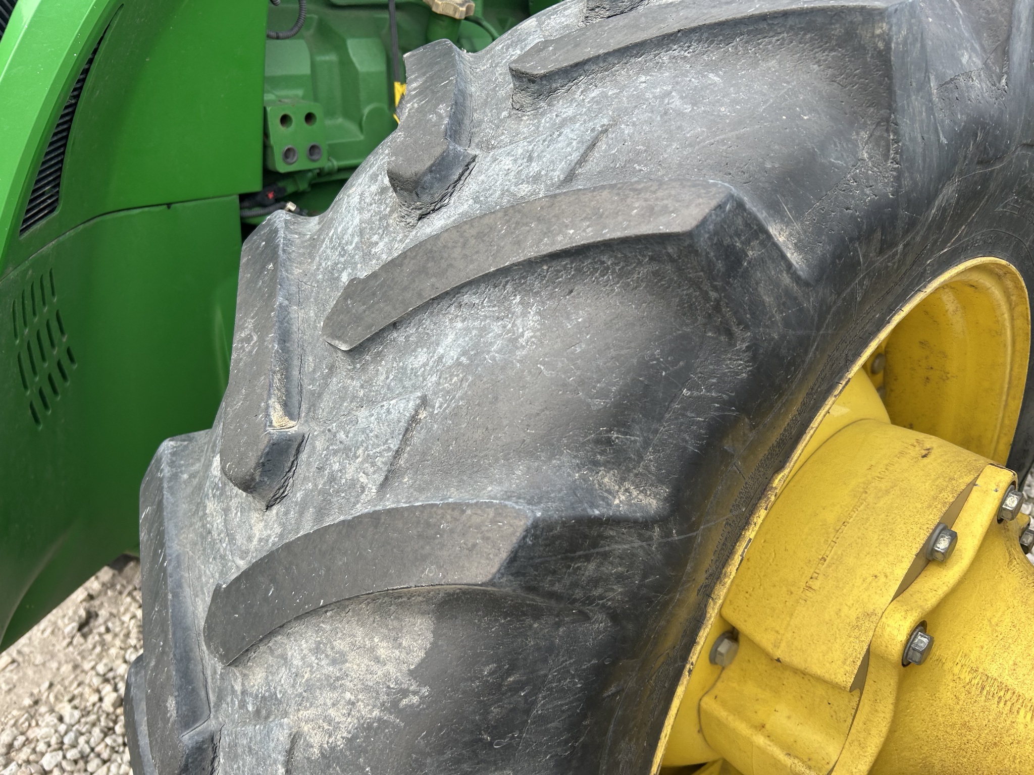 2013 John Deere 8360R Tractor
