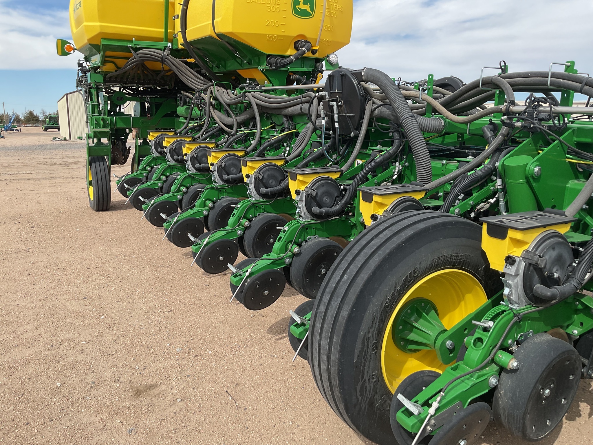 2025 John Deere 1775NT Planter