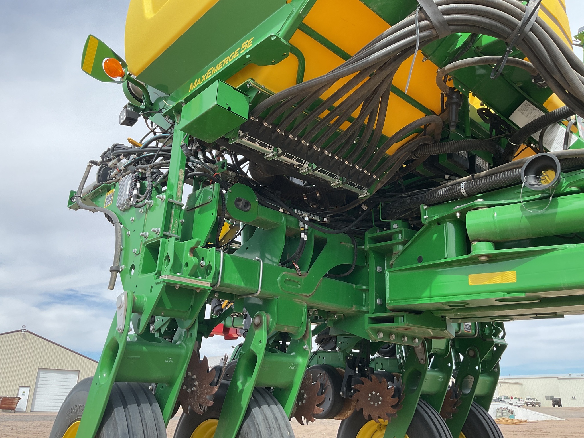 2025 John Deere 1775NT Planter