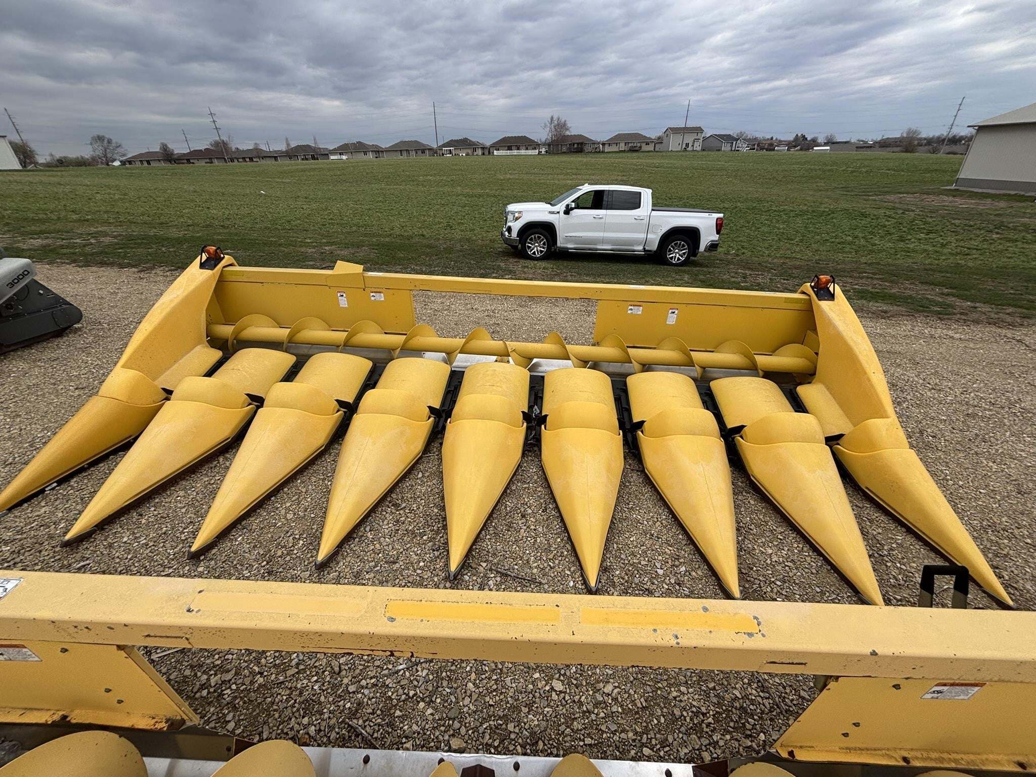 2007 New Holland 98C Corn Head