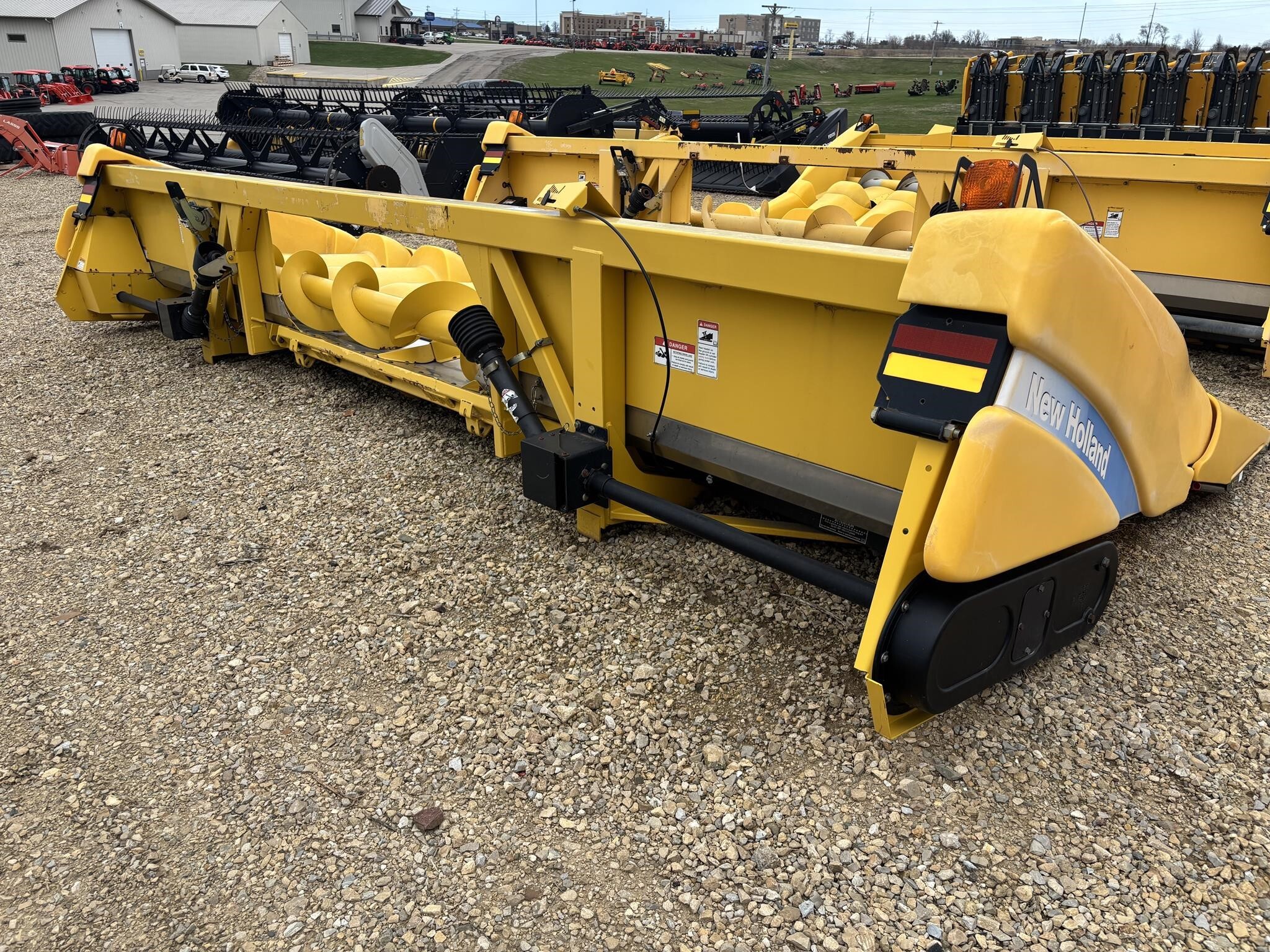 2007 New Holland 98C Corn Head