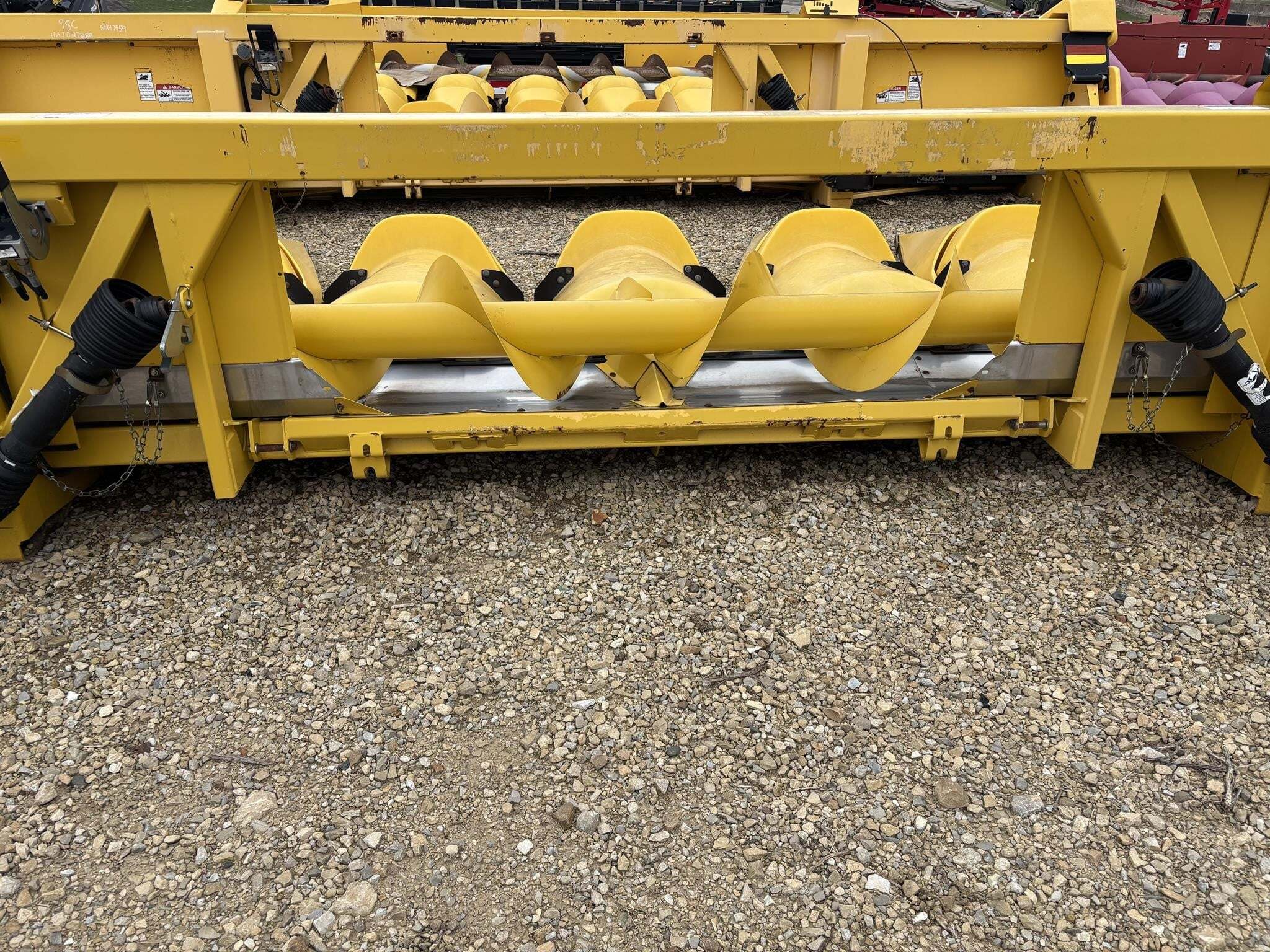 2007 New Holland 98C Corn Head