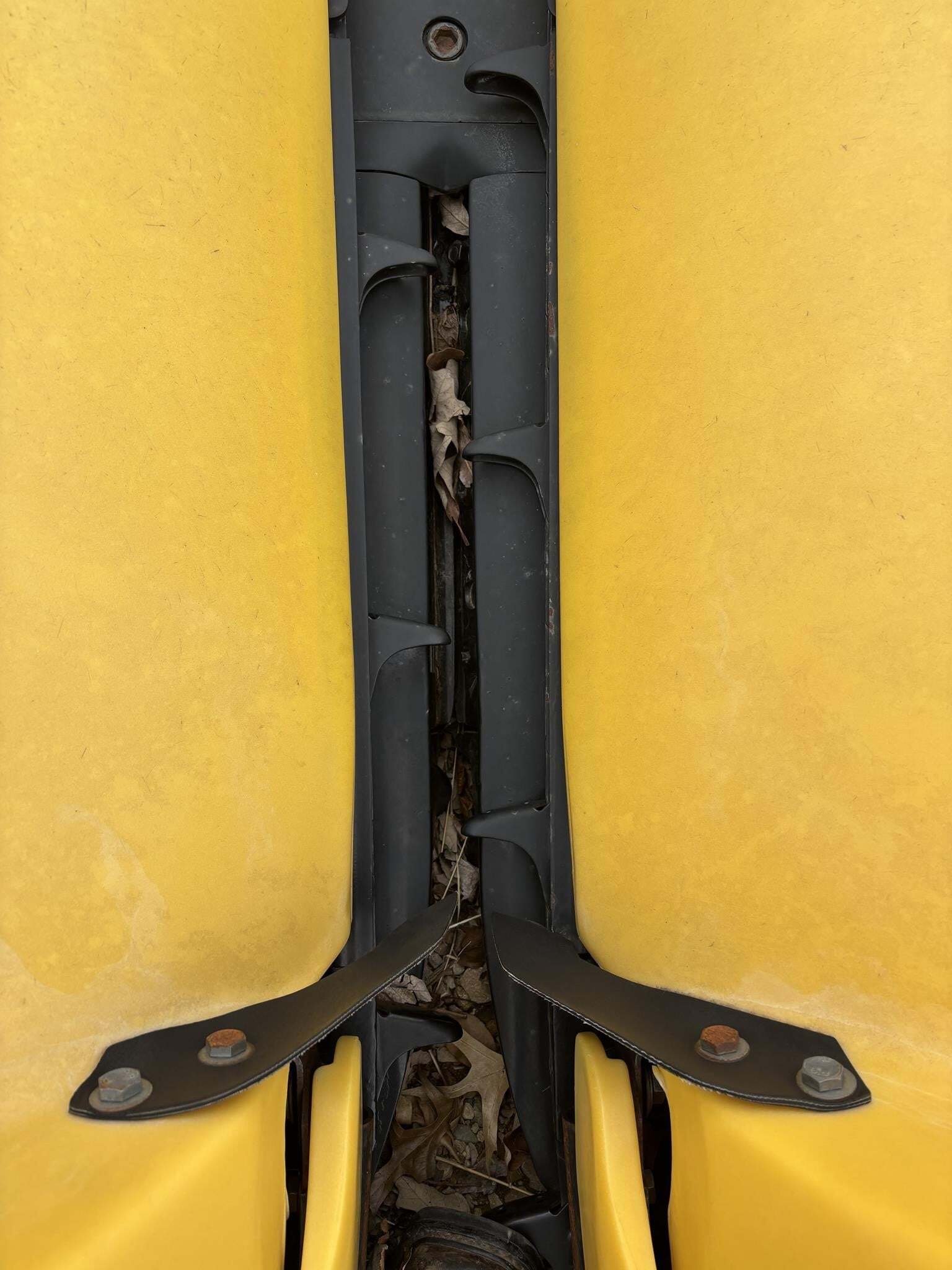 2007 New Holland 98C Corn Head