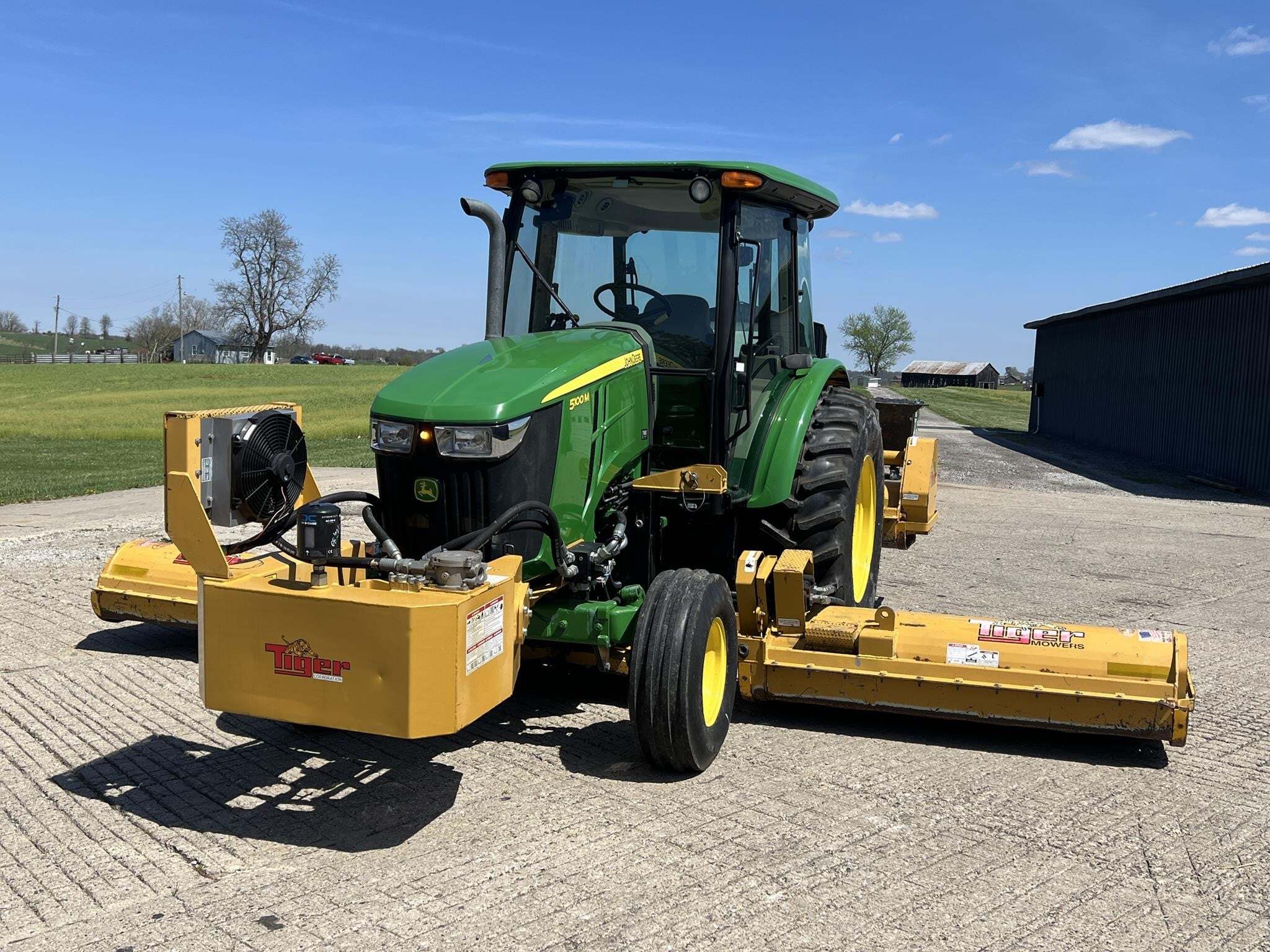 2014 John Deere 5100M Tractor