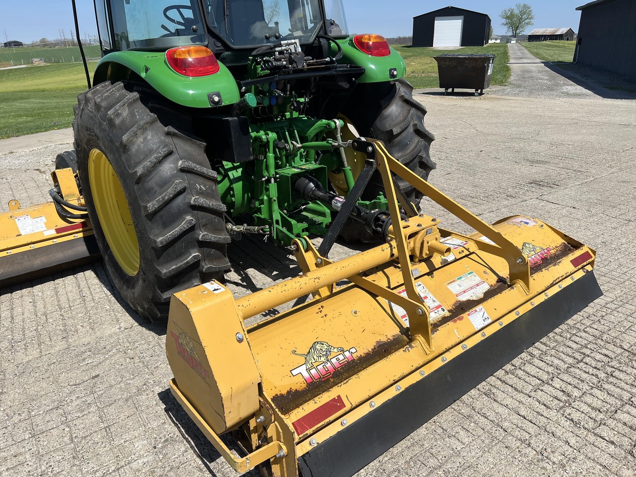 2014 John Deere 5100M Tractor