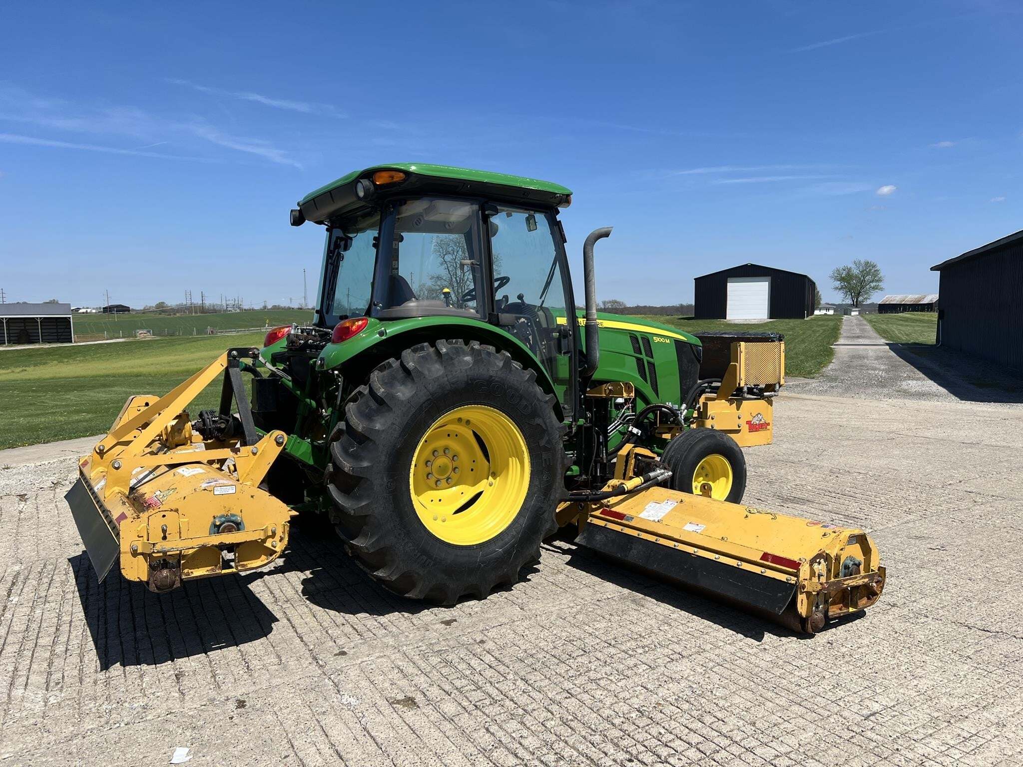 2014 John Deere 5100M Tractor
