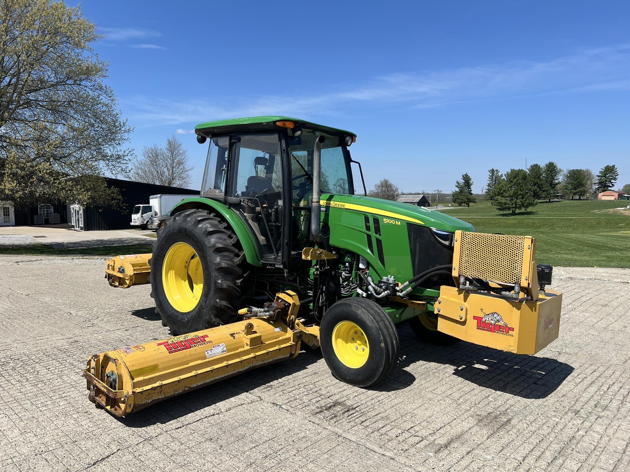 2014 John Deere 5100M Tractor