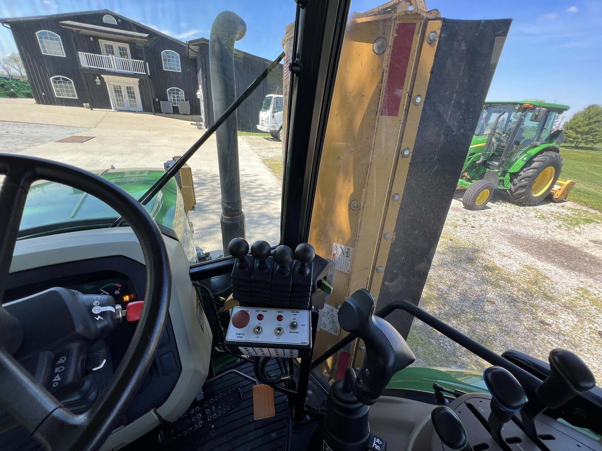 2014 John Deere 5100M Tractor