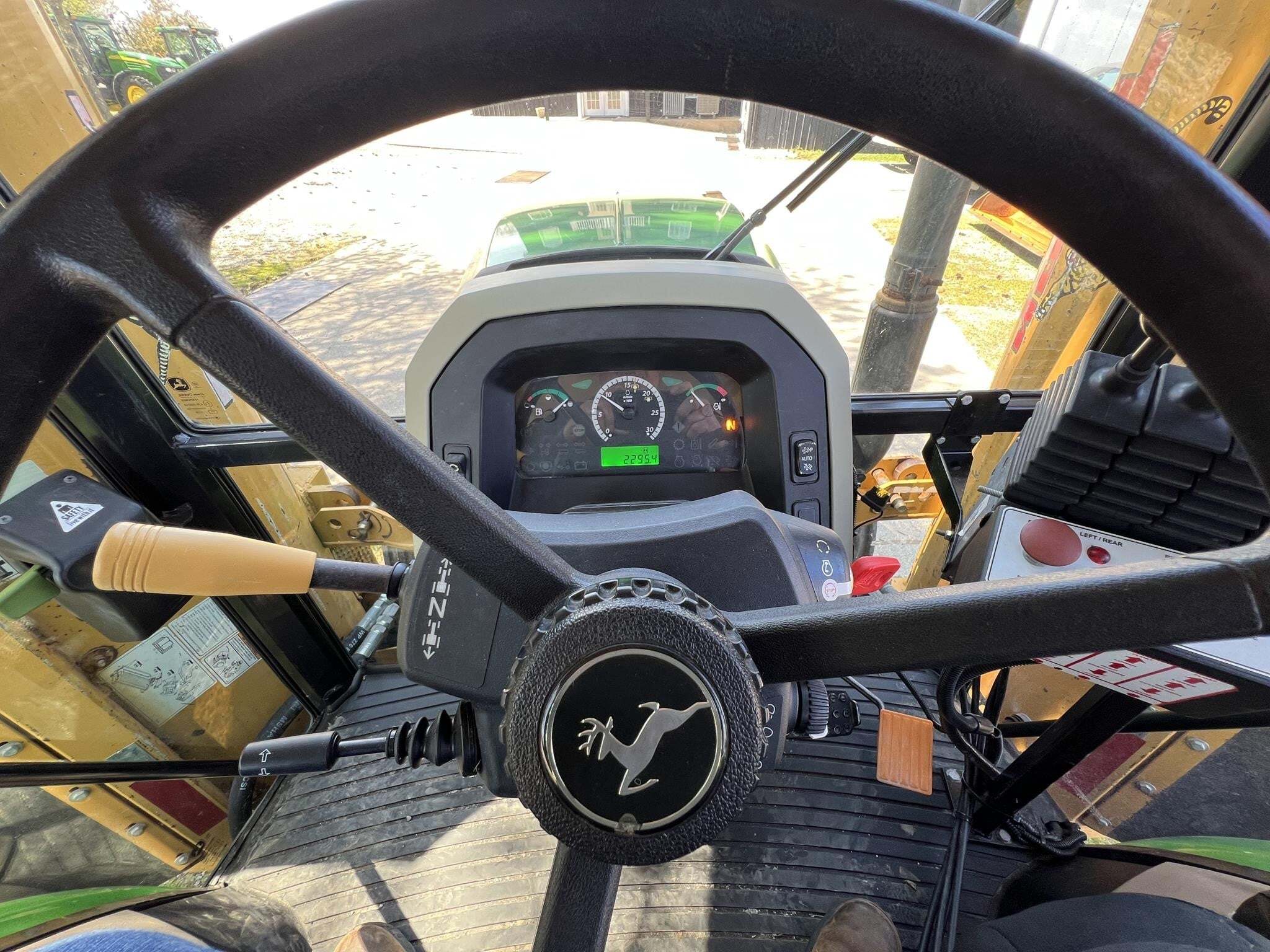 2014 John Deere 5100M Tractor