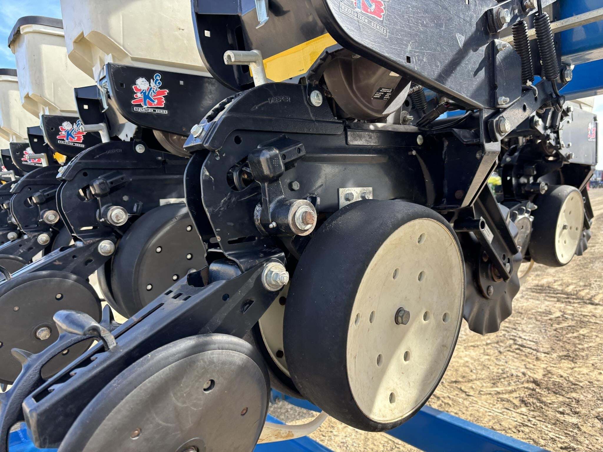 2004 Kinze 3500 Planter