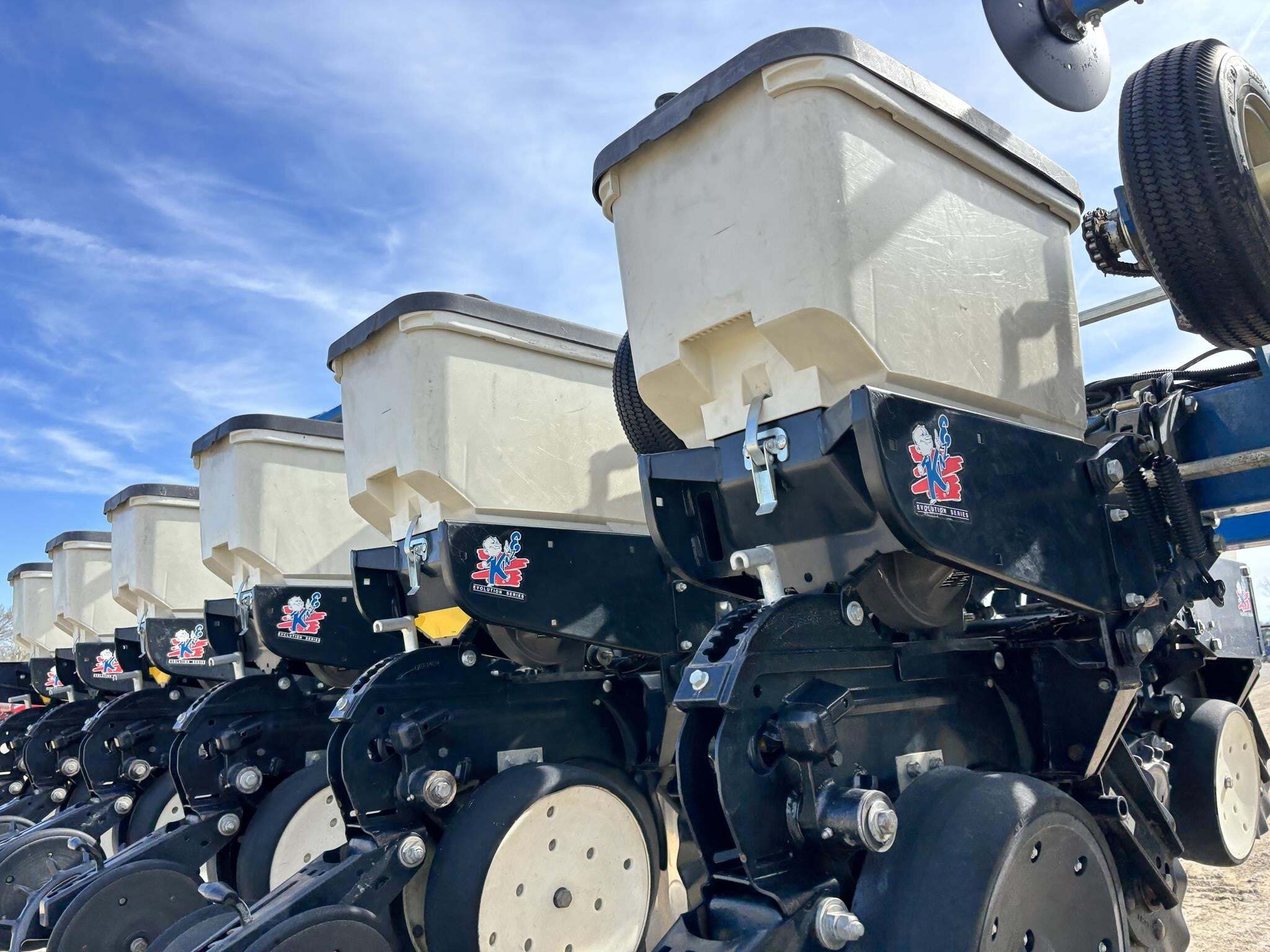 2004 Kinze 3500 Planter