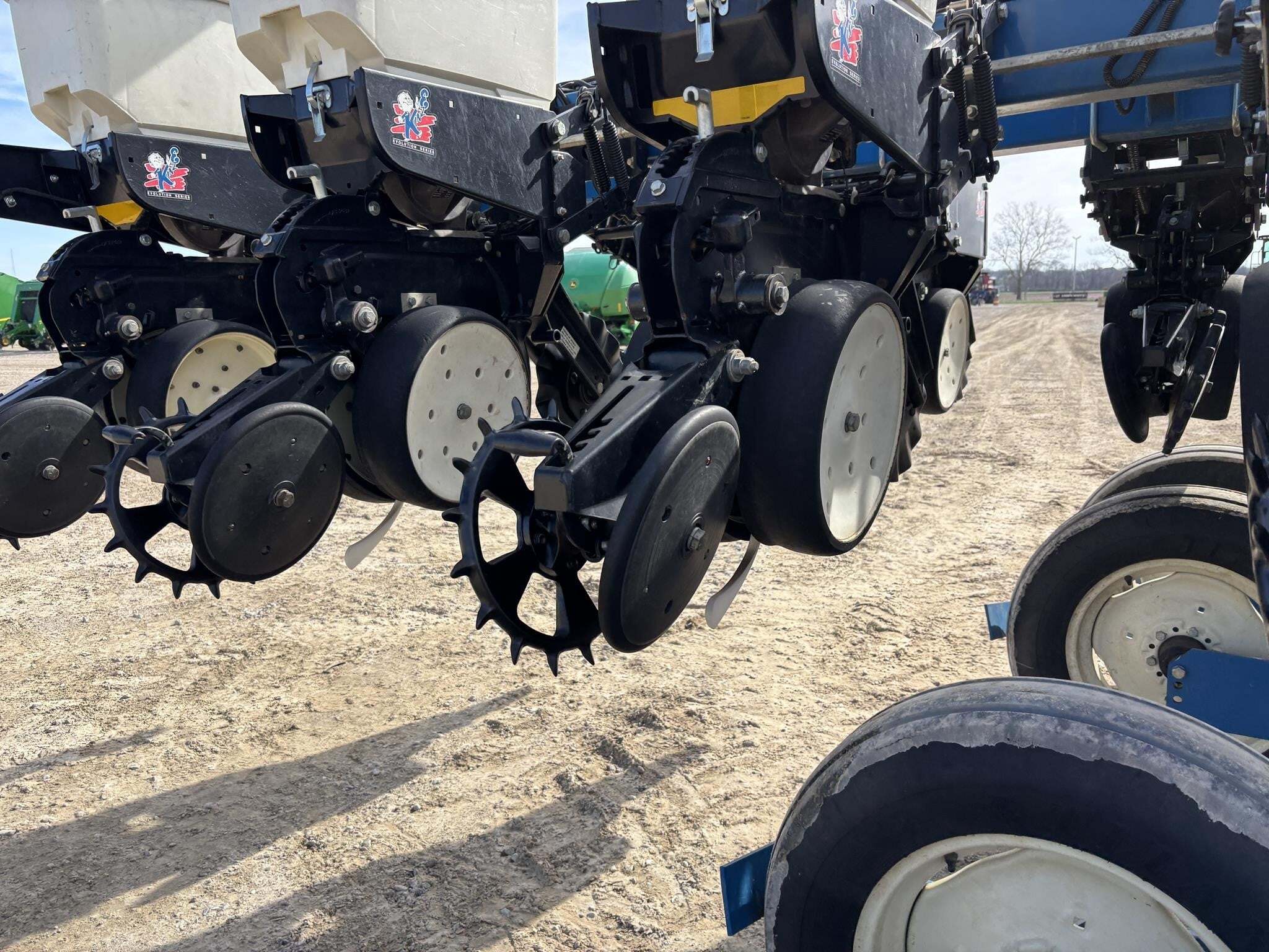 2004 Kinze 3500 Planter