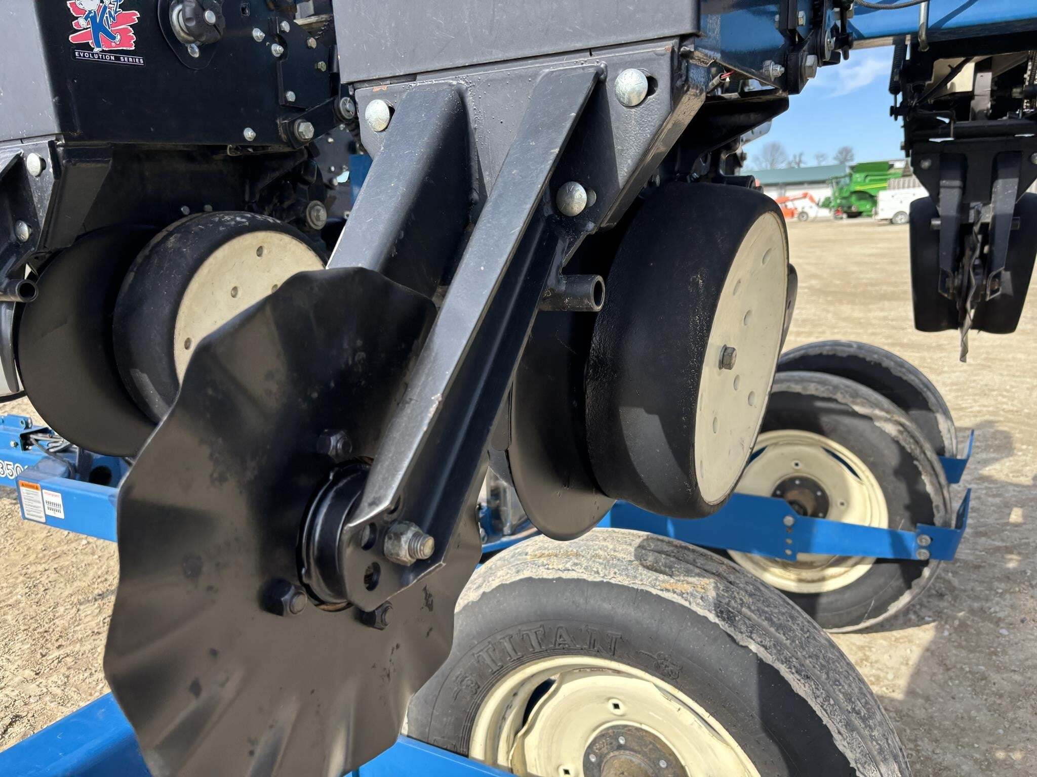 2004 Kinze 3500 Planter