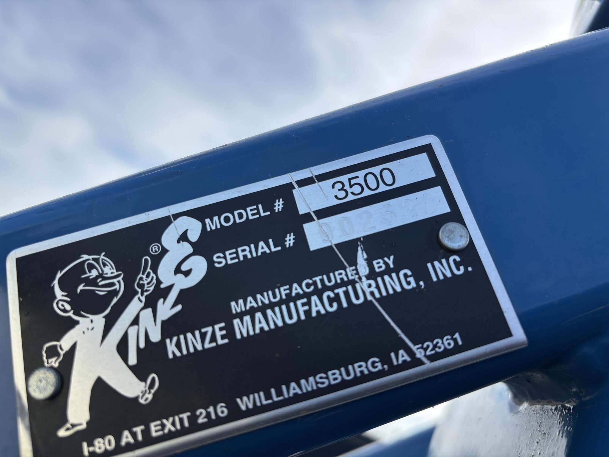 2004 Kinze 3500 Planter