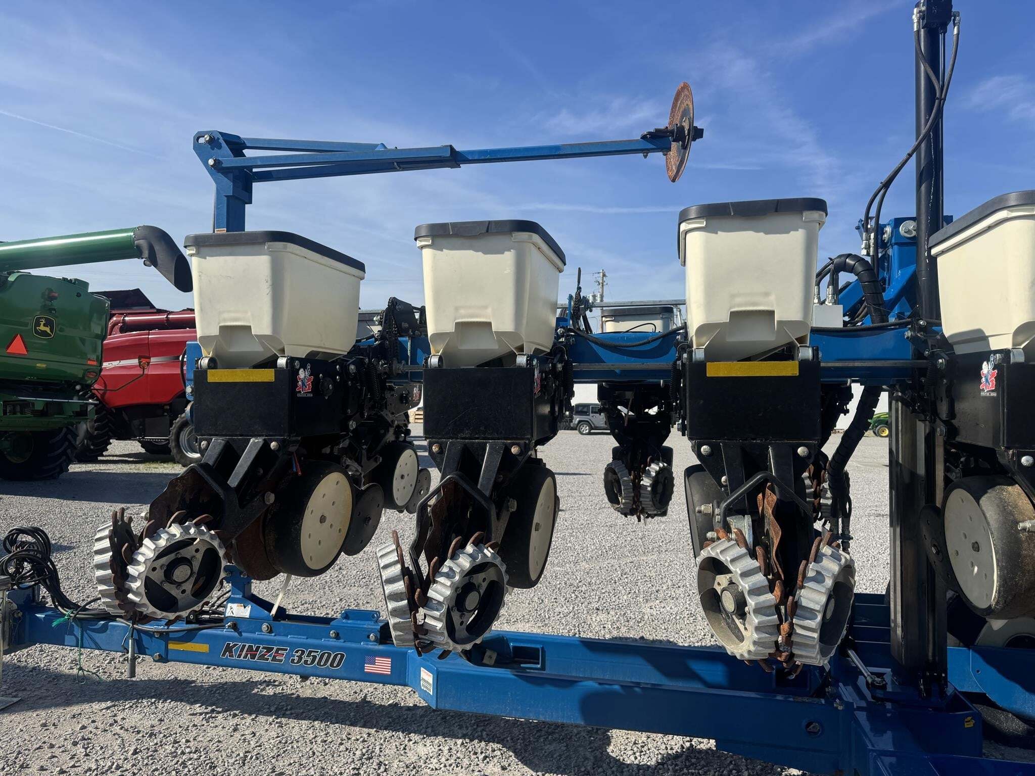  Kinze 3500 Planter