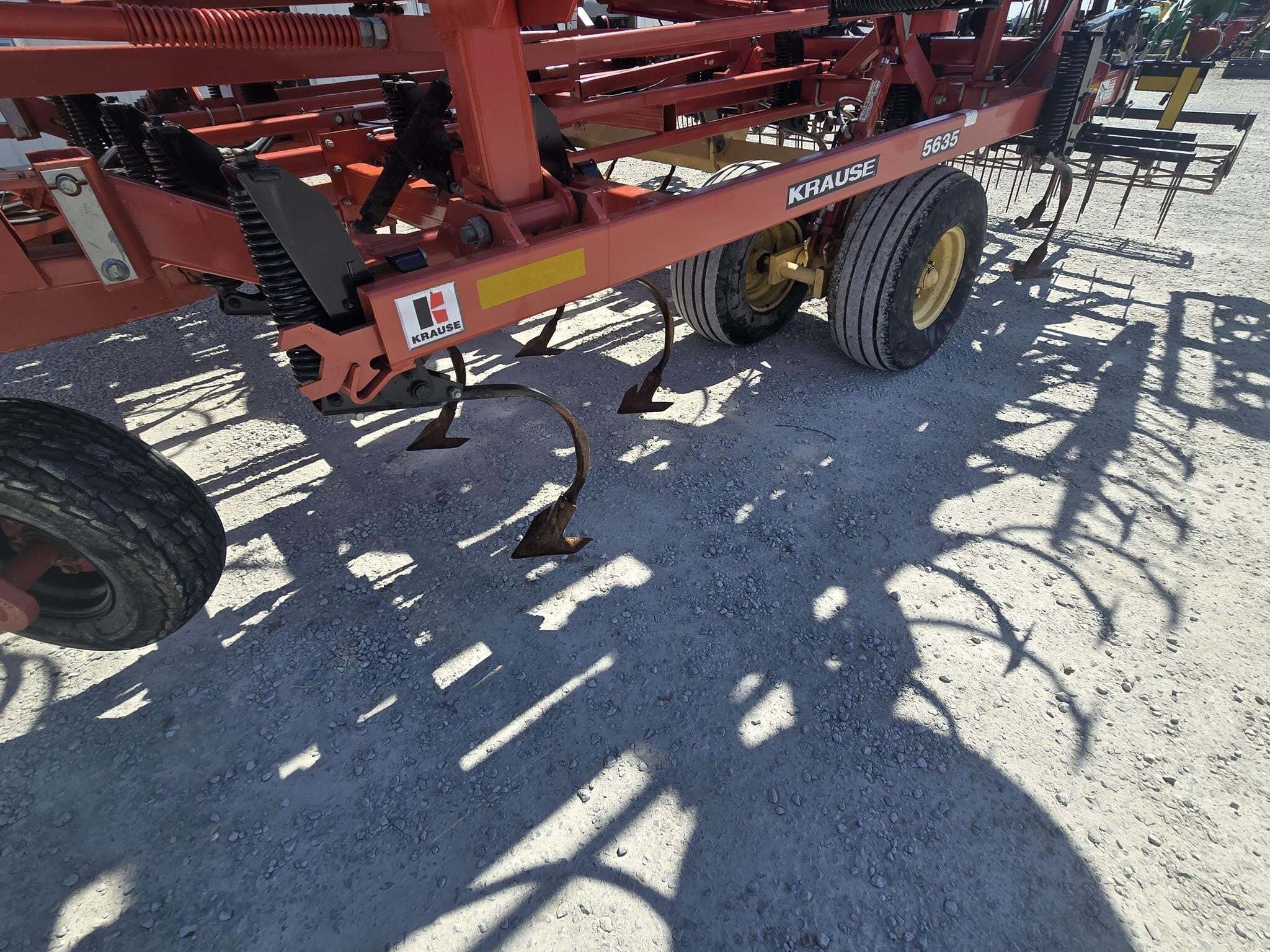 2012 Krause 5635-42 Field Cultivator