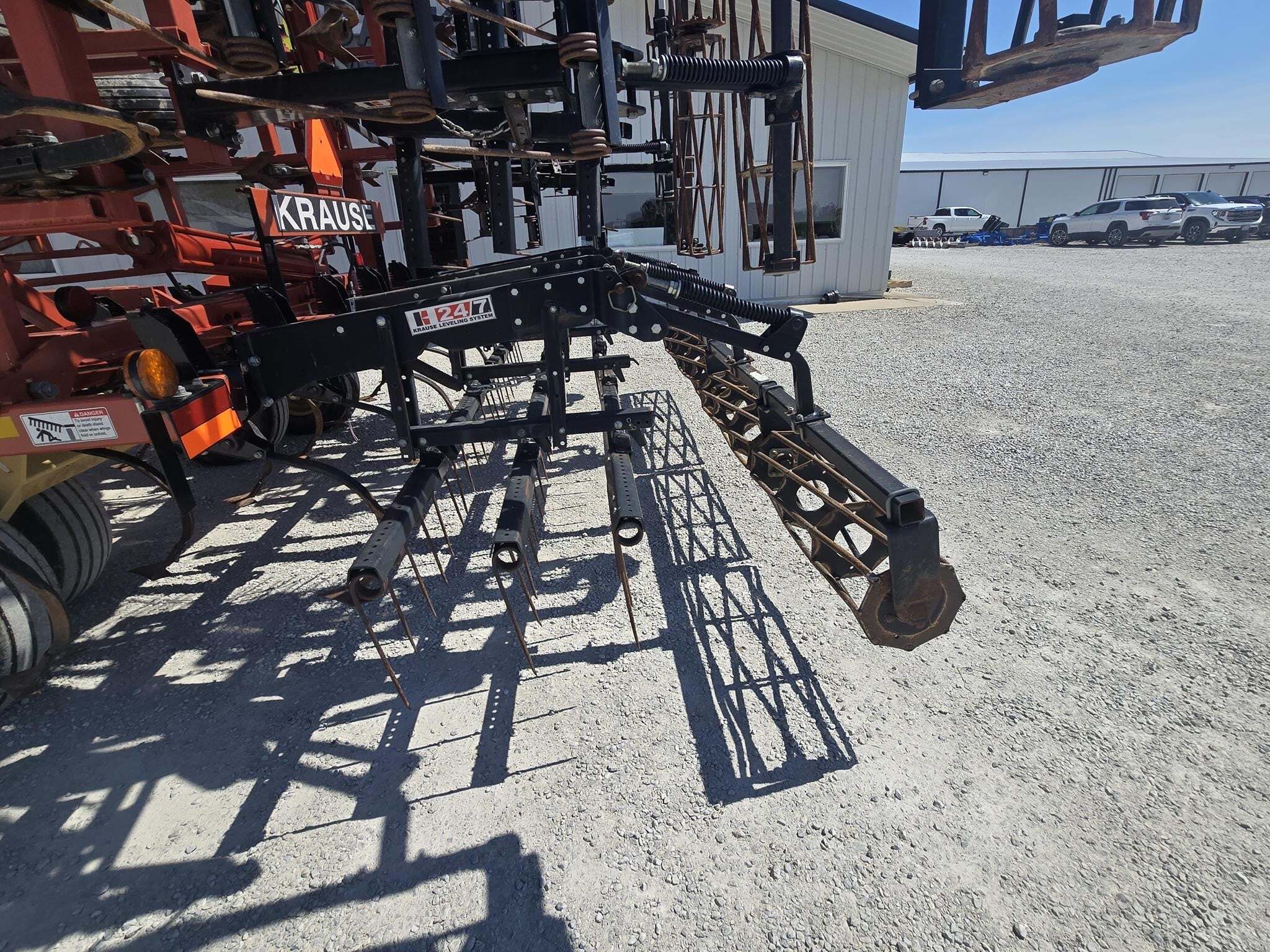 2012 Krause 5635-42 Field Cultivator