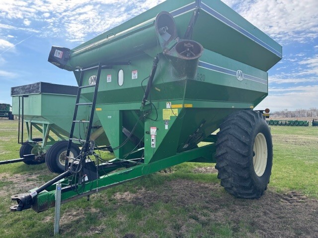  J&M 620 Grain Cart