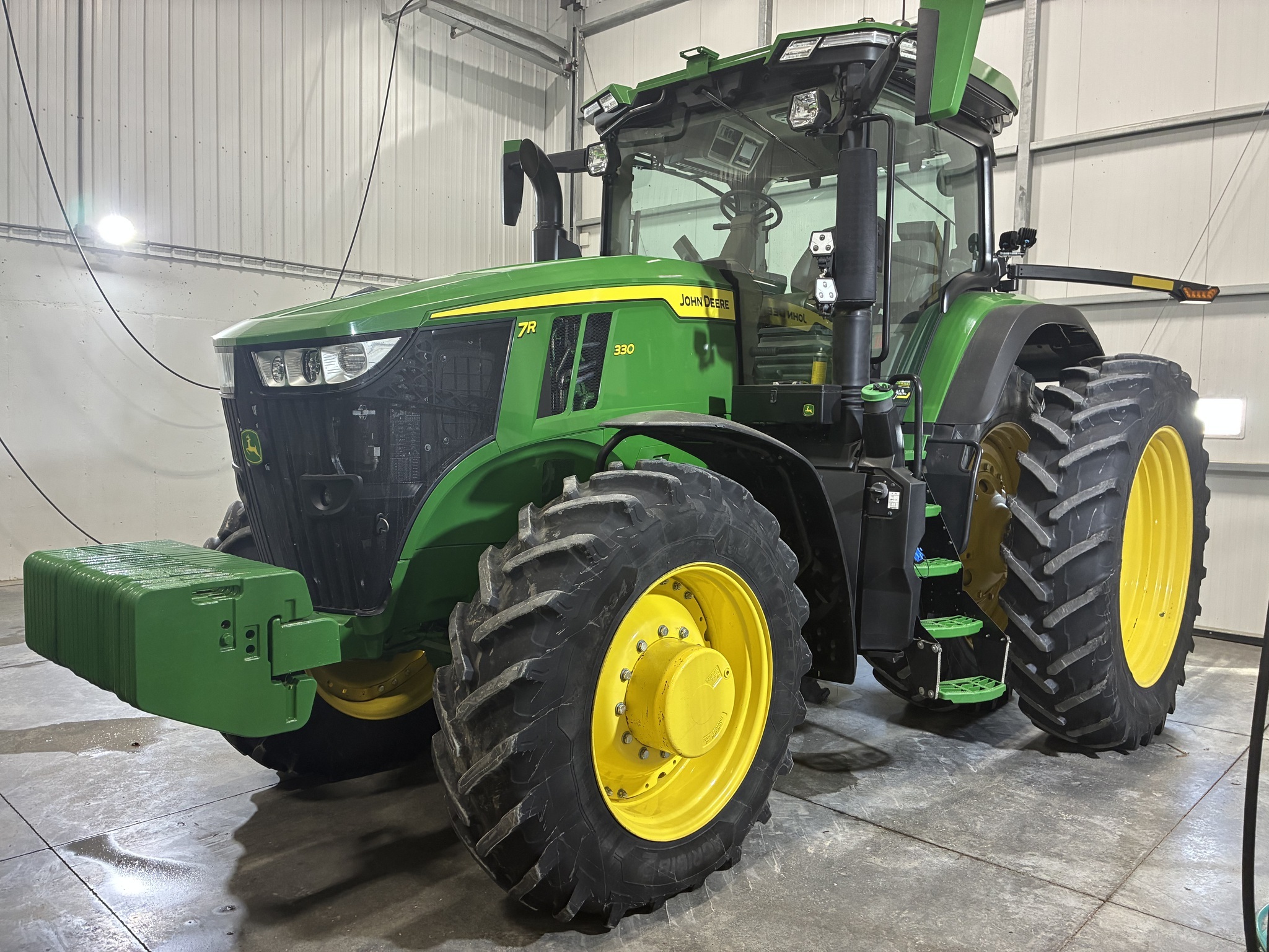 2023 John Deere 7R 330 Tractor