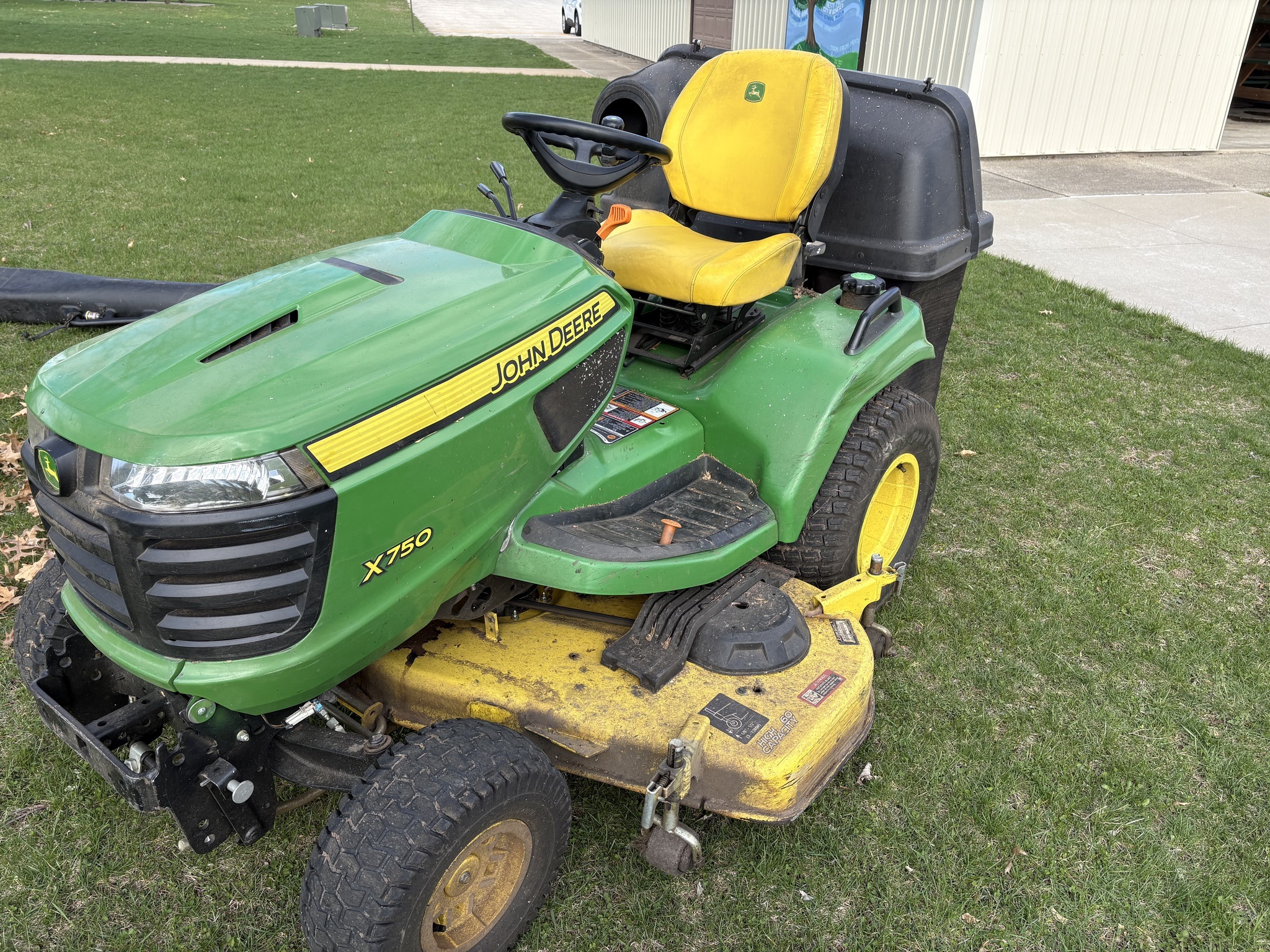 X750 2021 John Deere X750 Lawn Mower - $8,200 | Machinery Pete