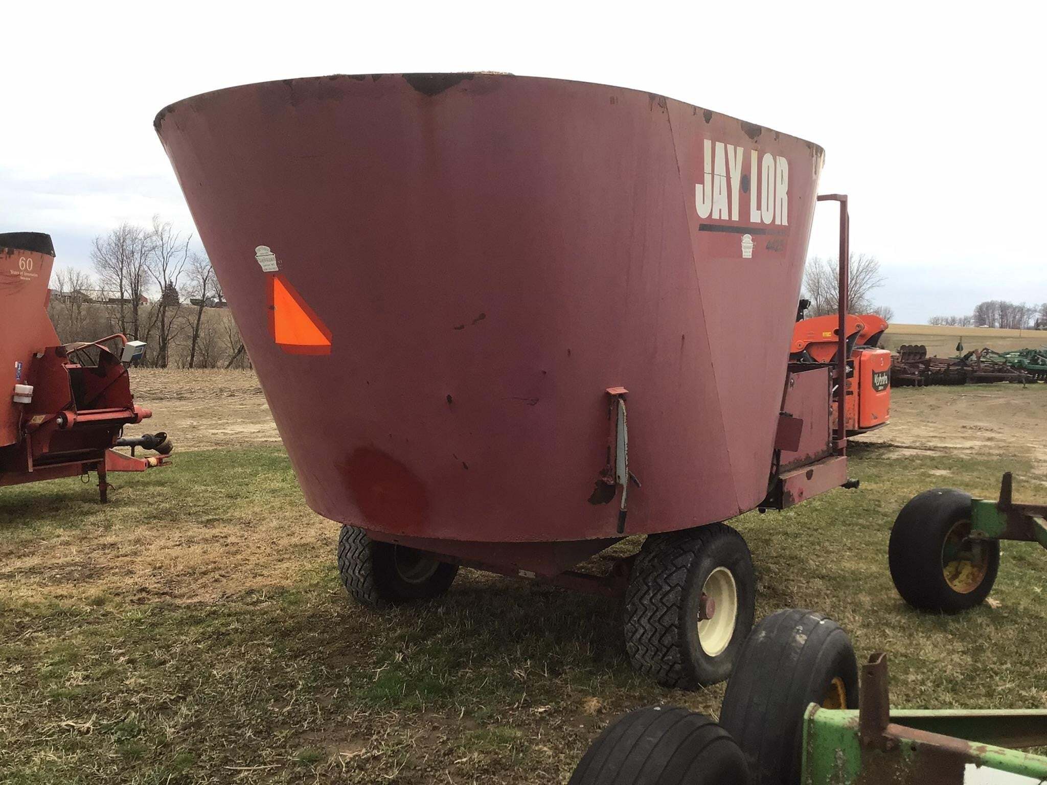 2008 Jay Lor 4425 Grinders and Mixer - $10,500 | Machinery Pete