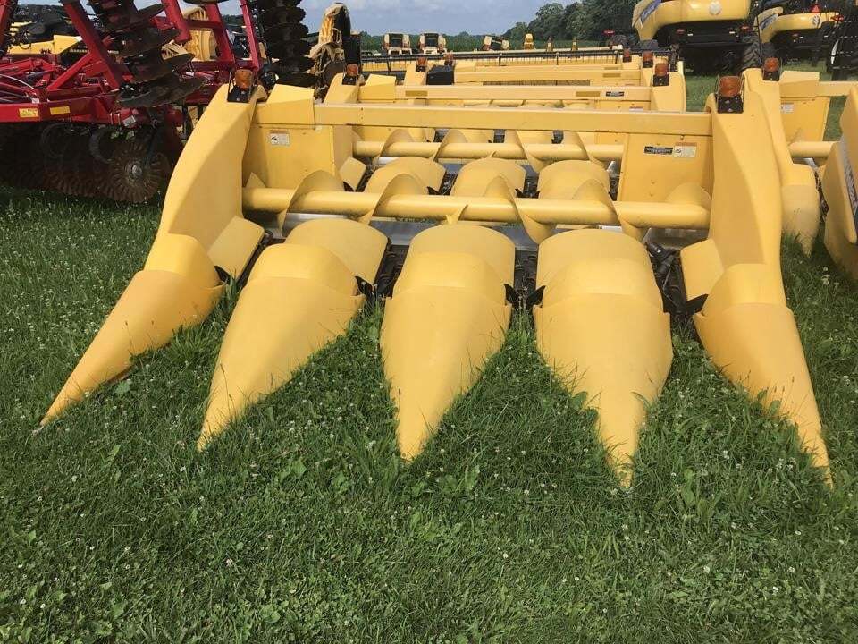 2009 New Holland 98D Corn Head