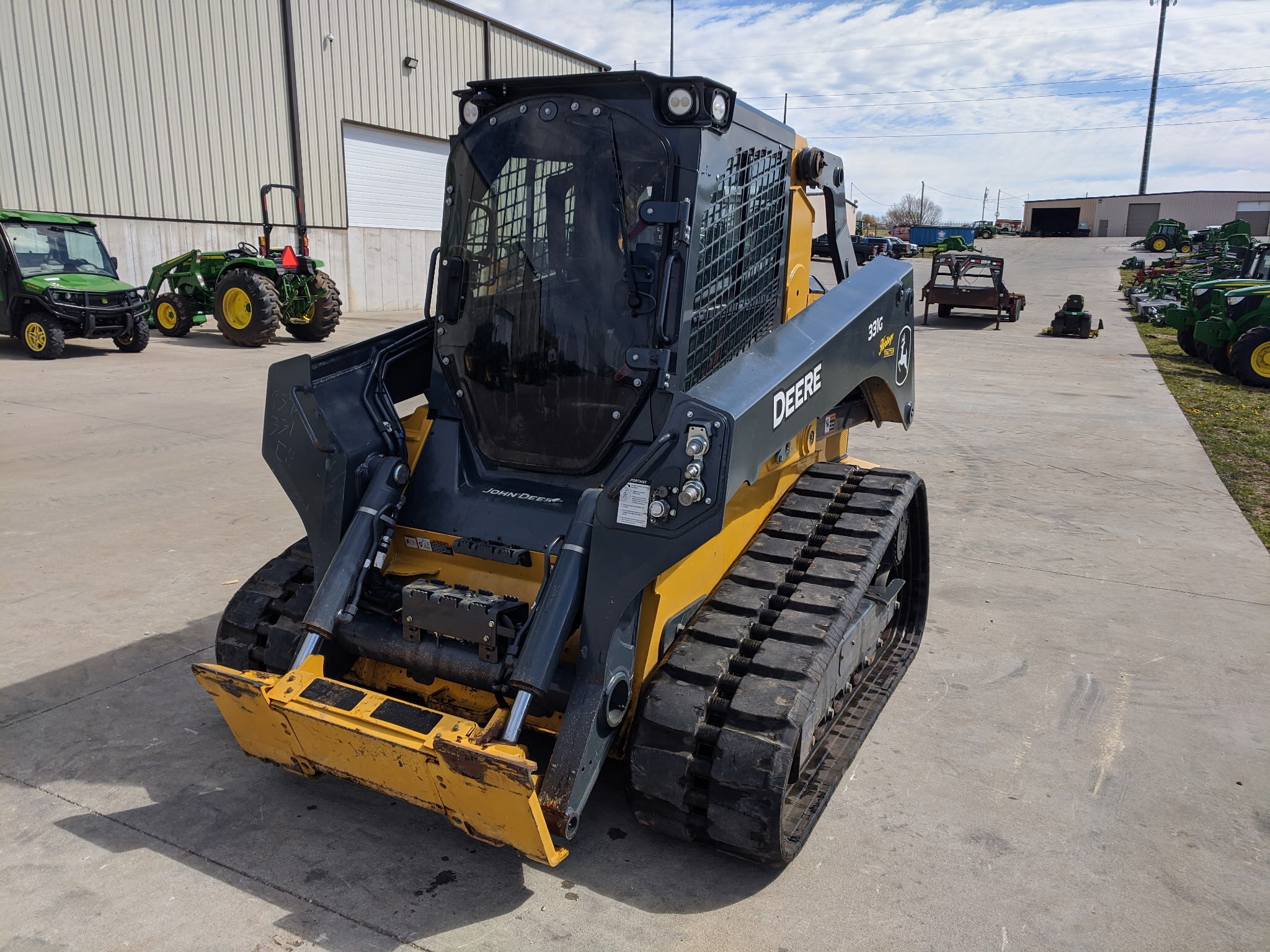 2023 Deere 331G Skid Steer