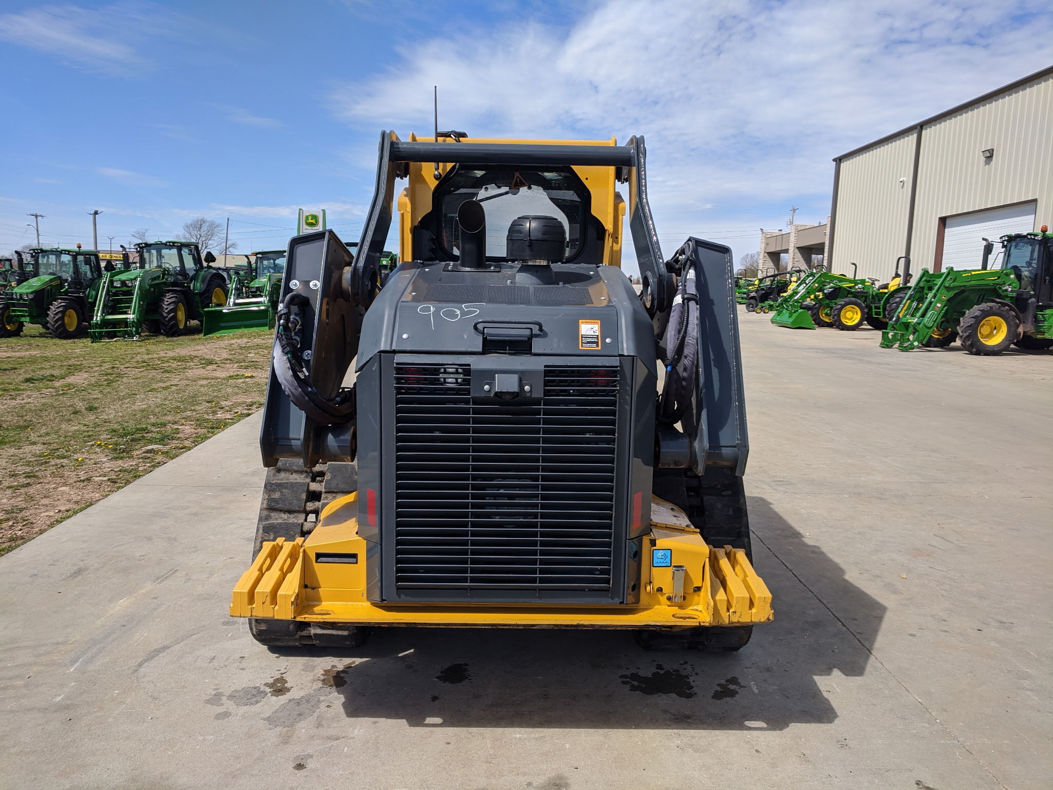 2023 Deere 331G Skid Steer