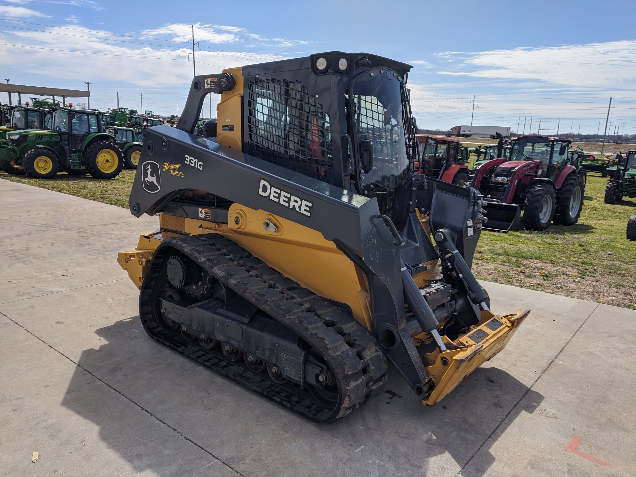 2023 Deere 331G Skid Steer