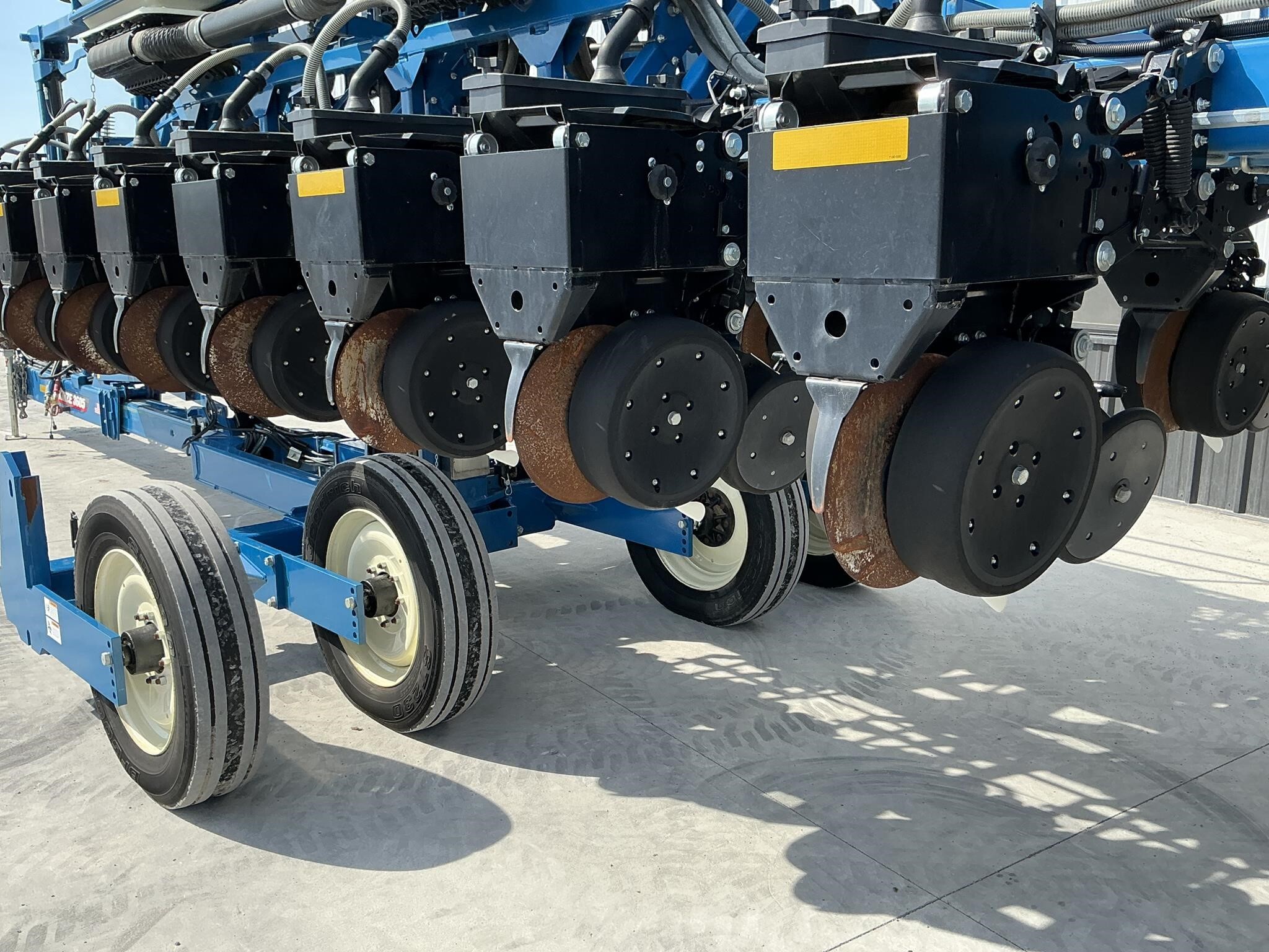 2021 Kinze 3605 Planter