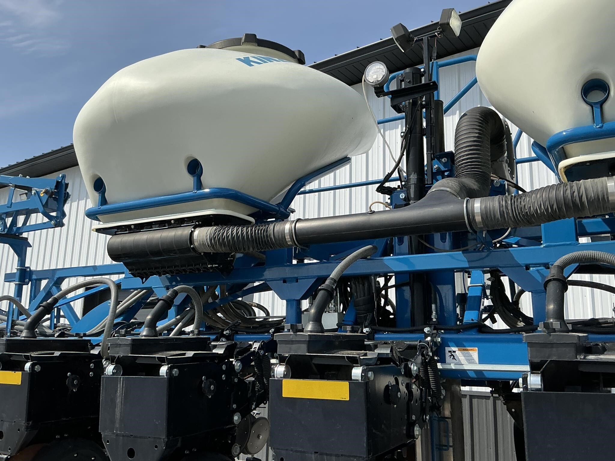 2021 Kinze 3605 Planter