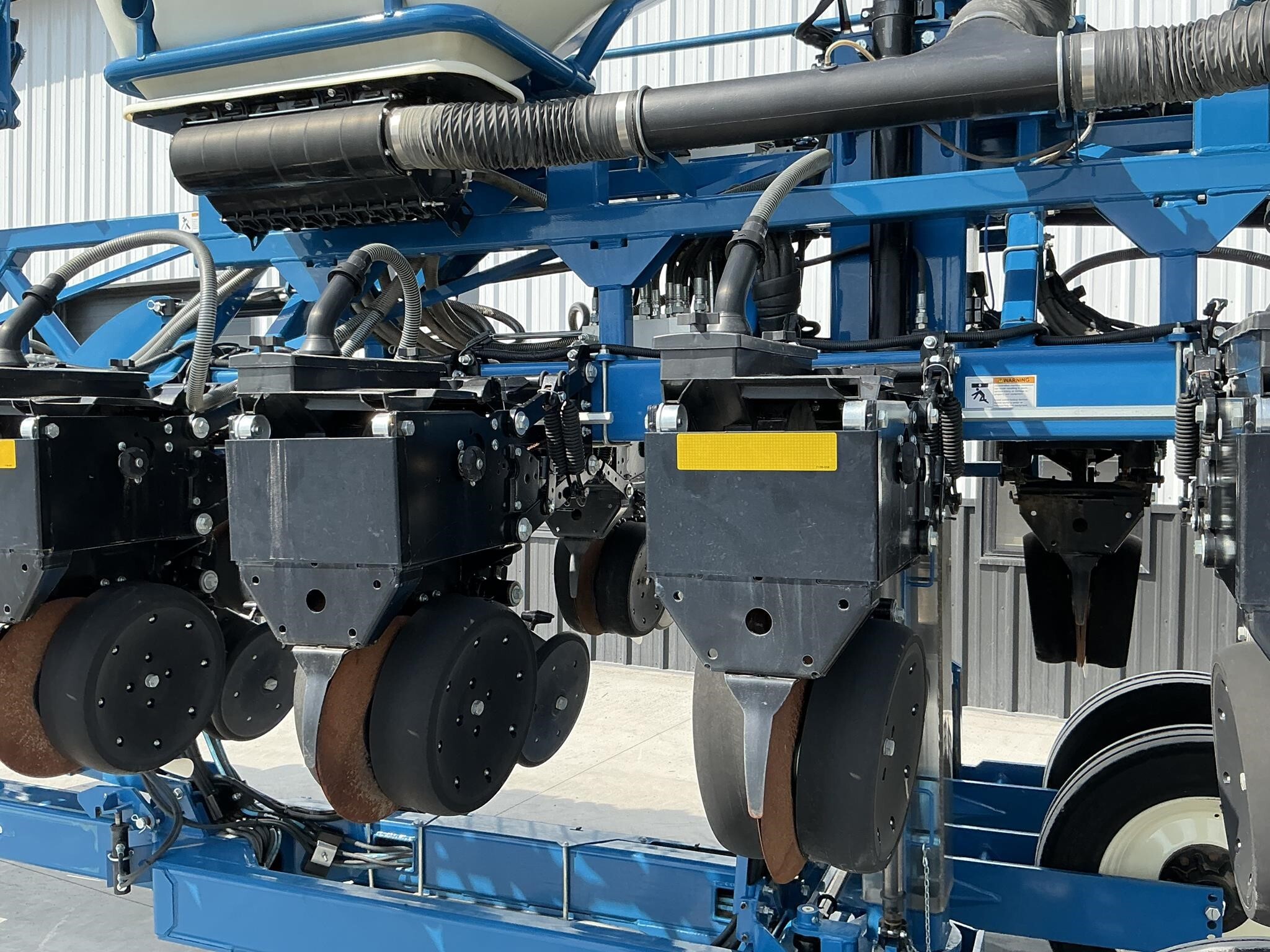 2021 Kinze 3605 Planter
