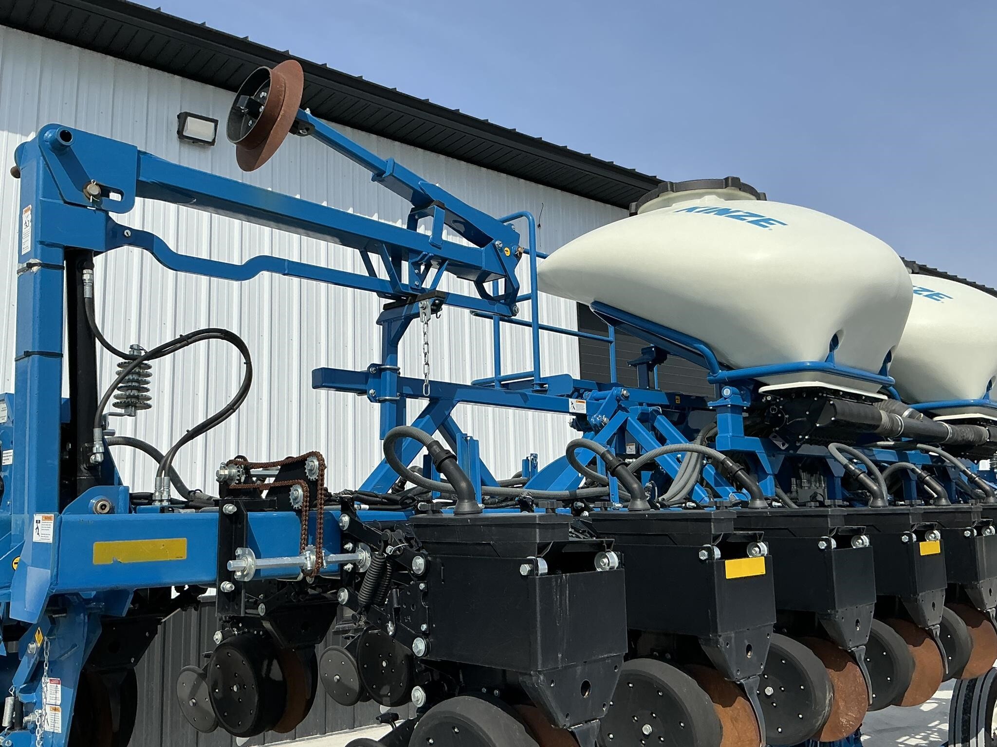 2021 Kinze 3605 Planter