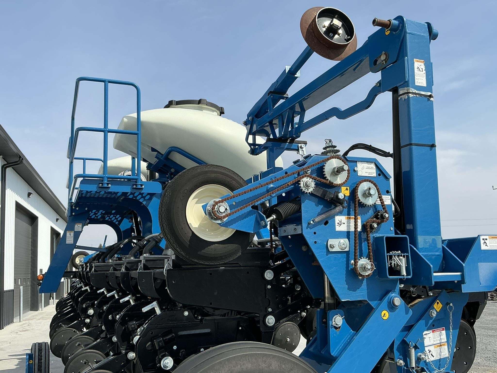 2021 Kinze 3605 Planter