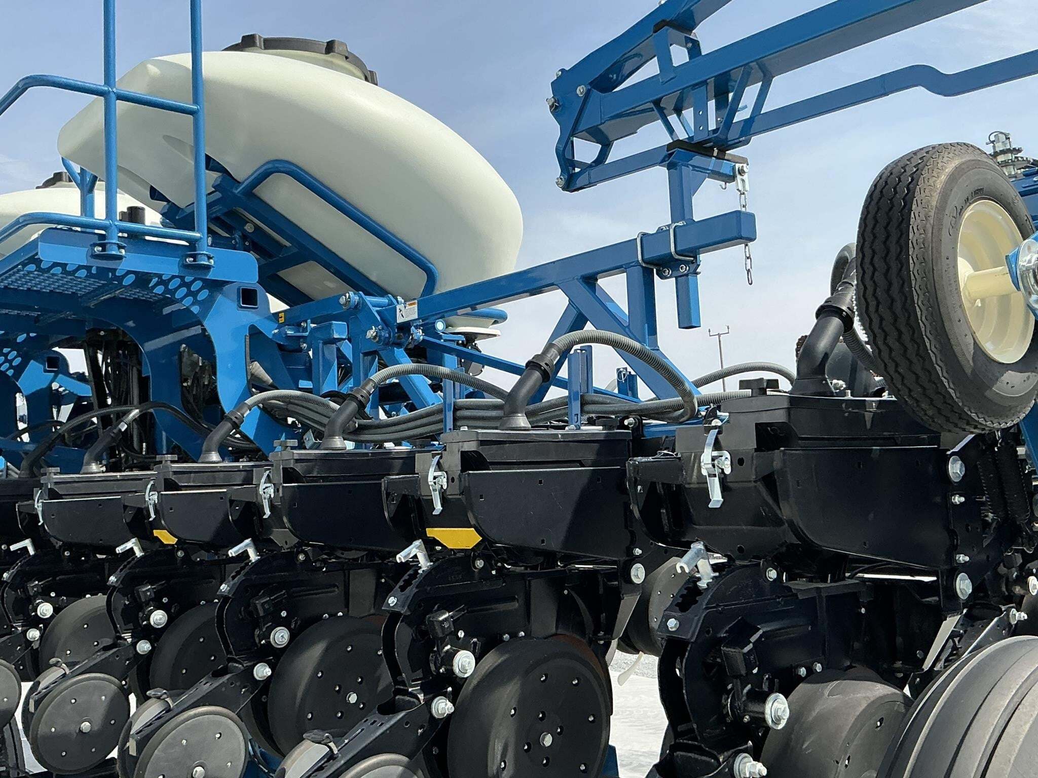 2021 Kinze 3605 Planter