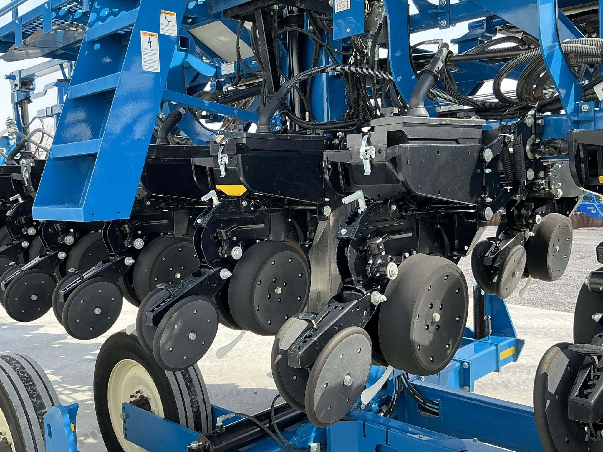 2021 Kinze 3605 Planter