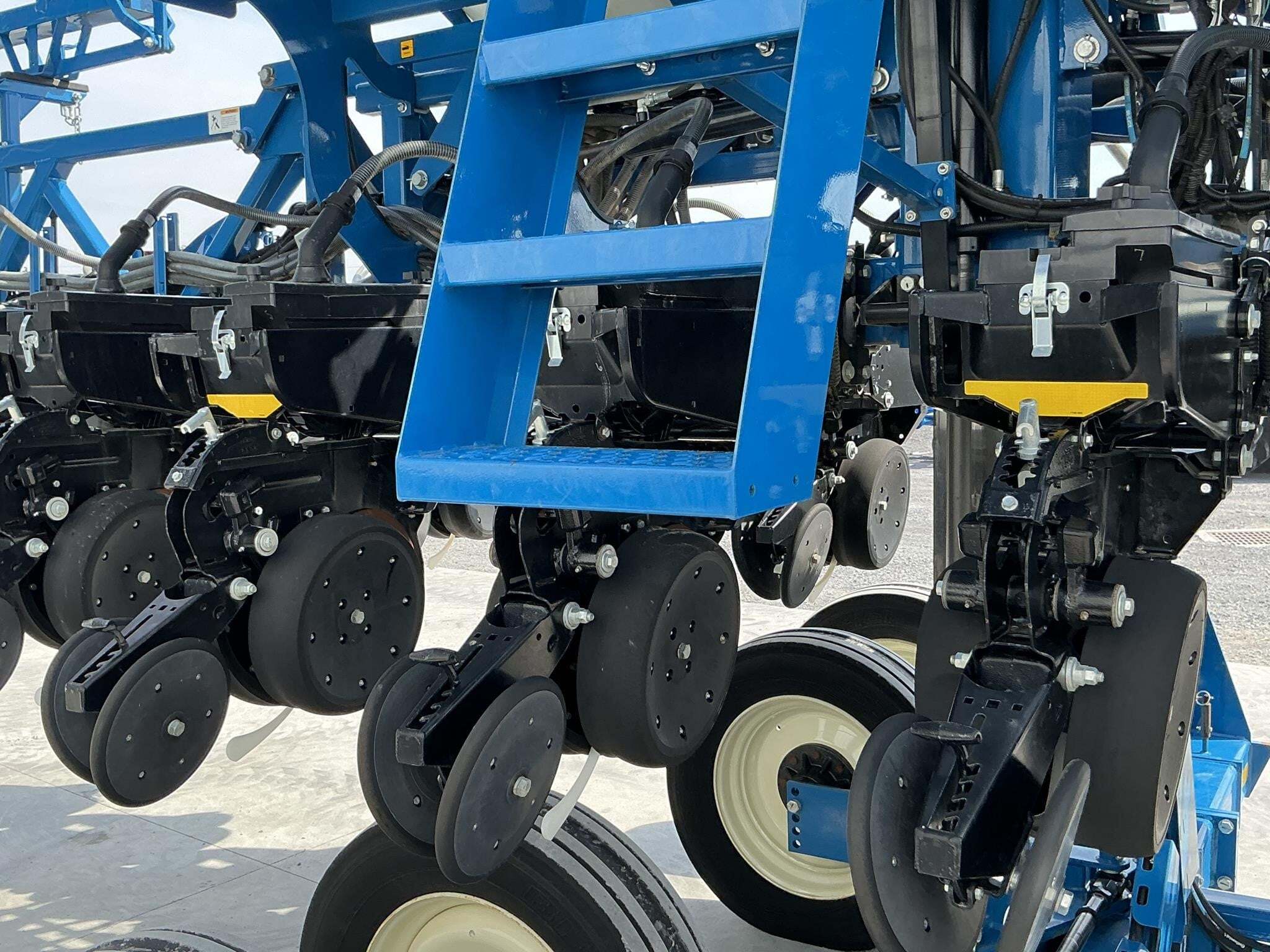 2021 Kinze 3605 Planter