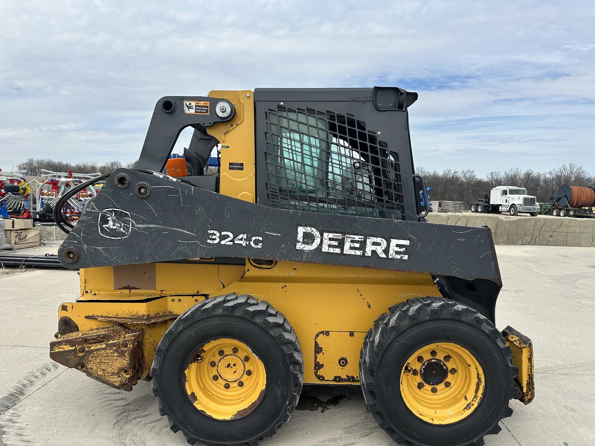 2018 Deere 324G Skid Steer