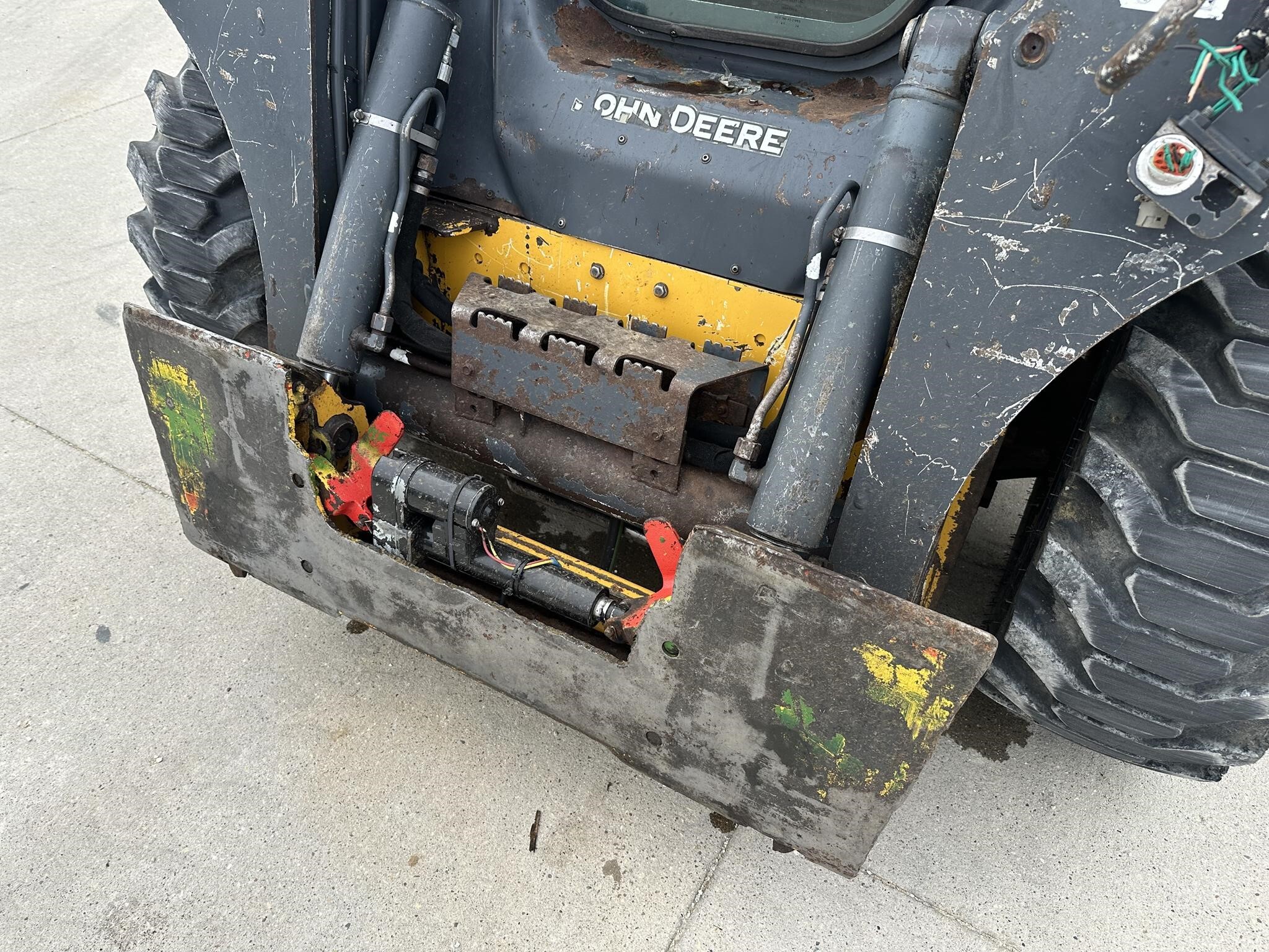 2018 Deere 324G Skid Steer