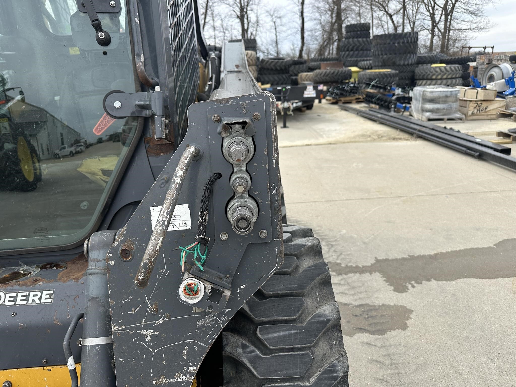2018 Deere 324G Skid Steer