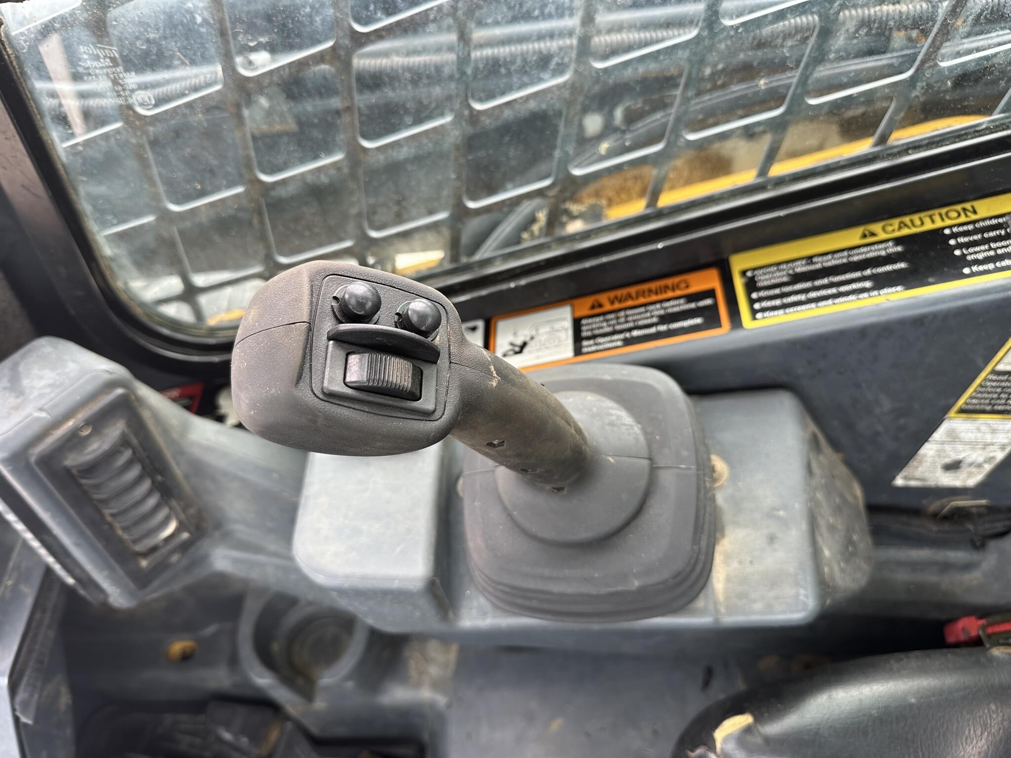 2018 Deere 324G Skid Steer