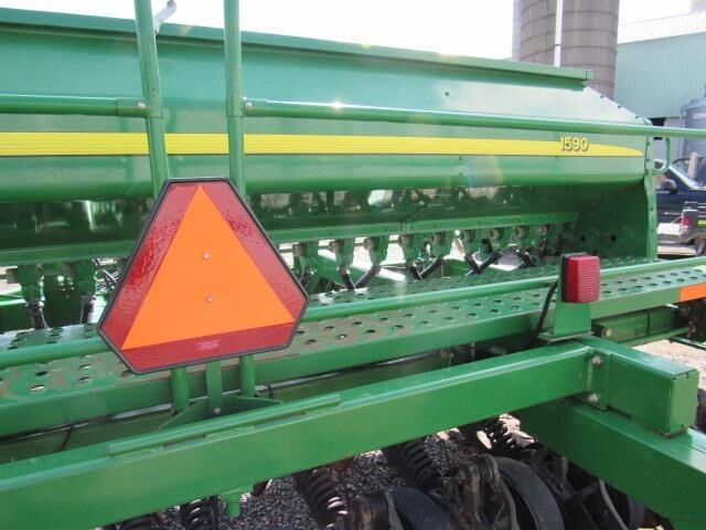 2008 John Deere 1590 Drill