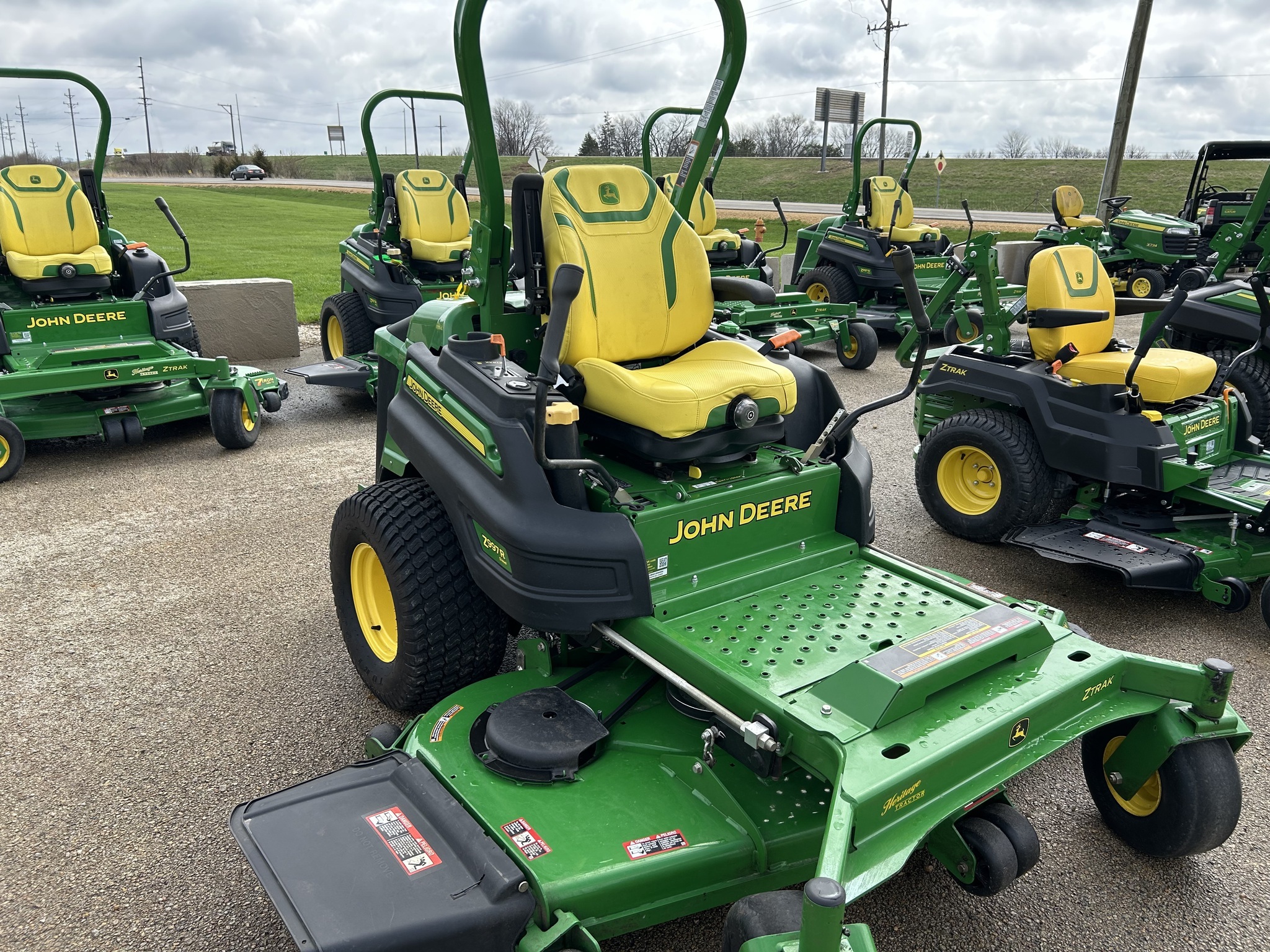 2025 John Deere Z997R Lawn Mower