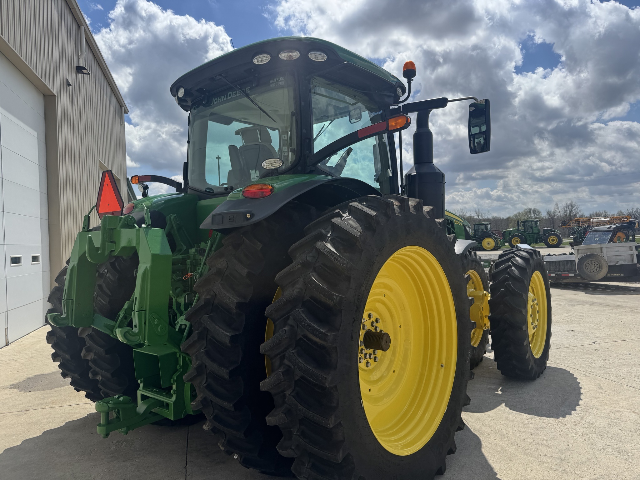 2018 John Deere 8320R Tractor