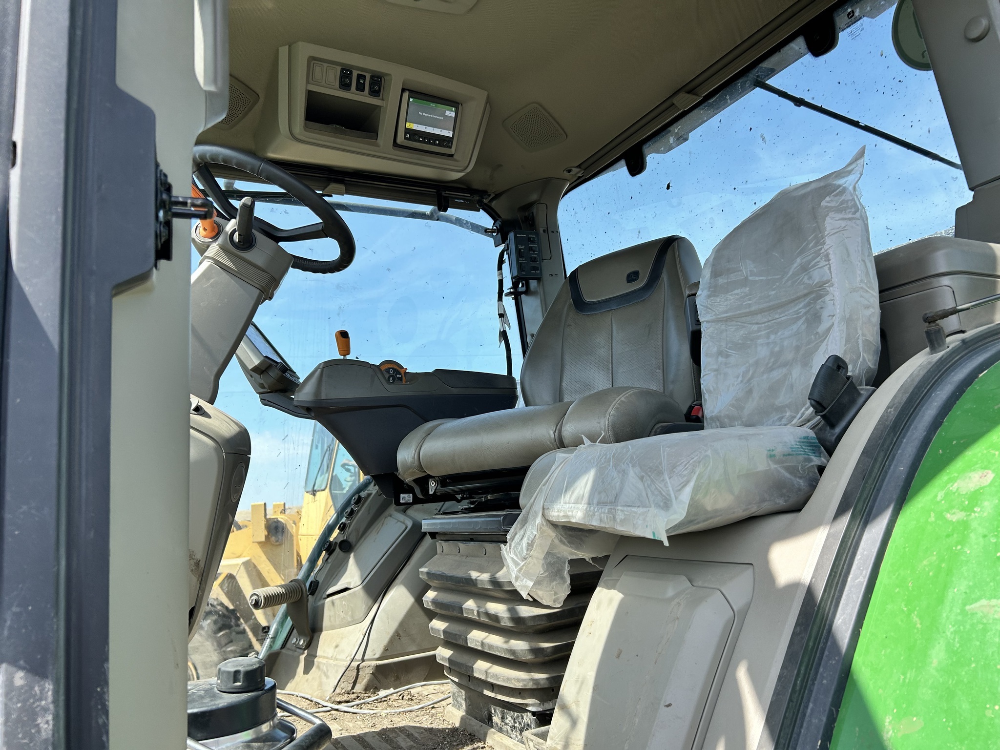 2023 John Deere 8R 340 Tractor