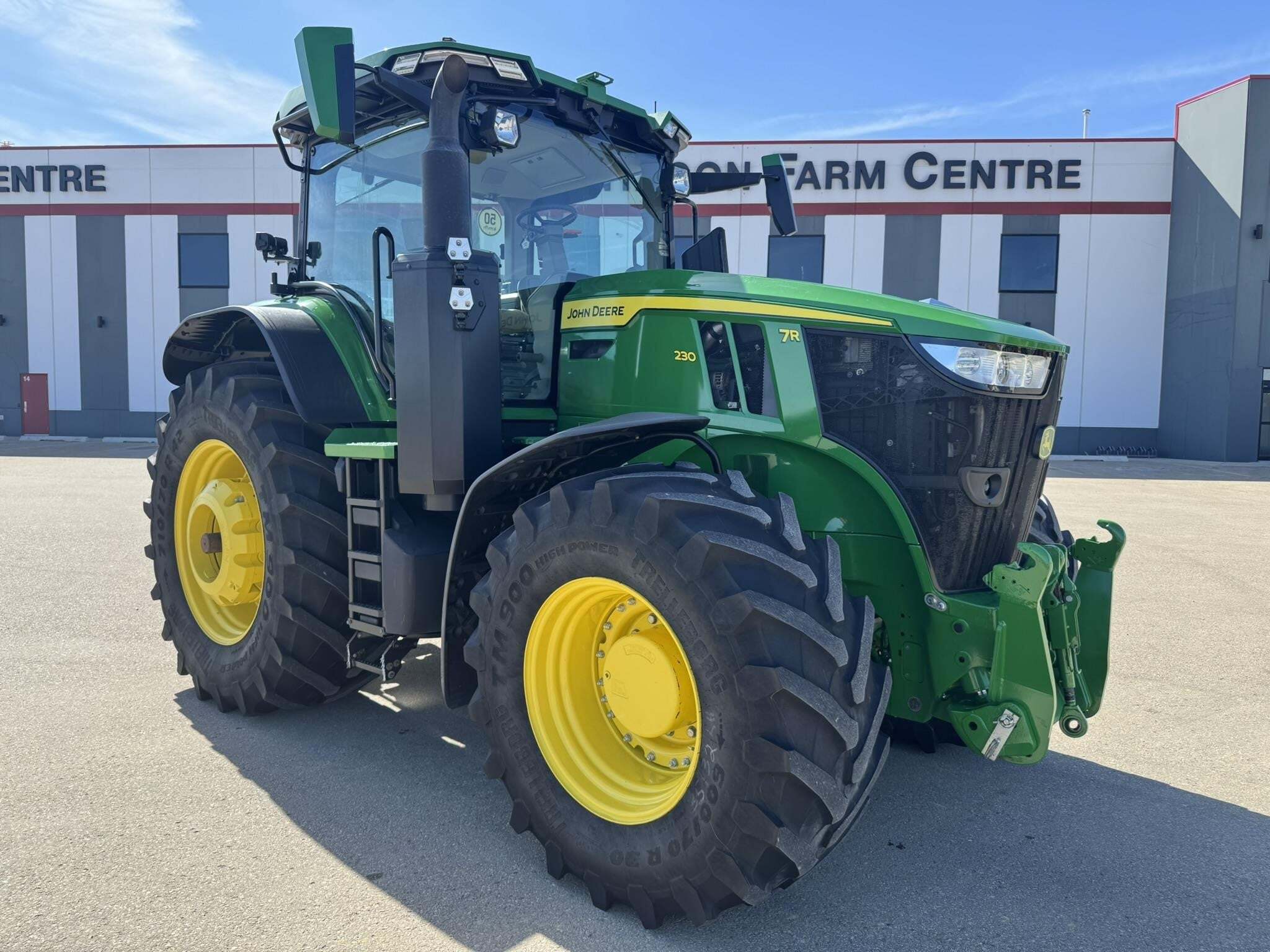 2023 John Deere 7R 230 Tractor