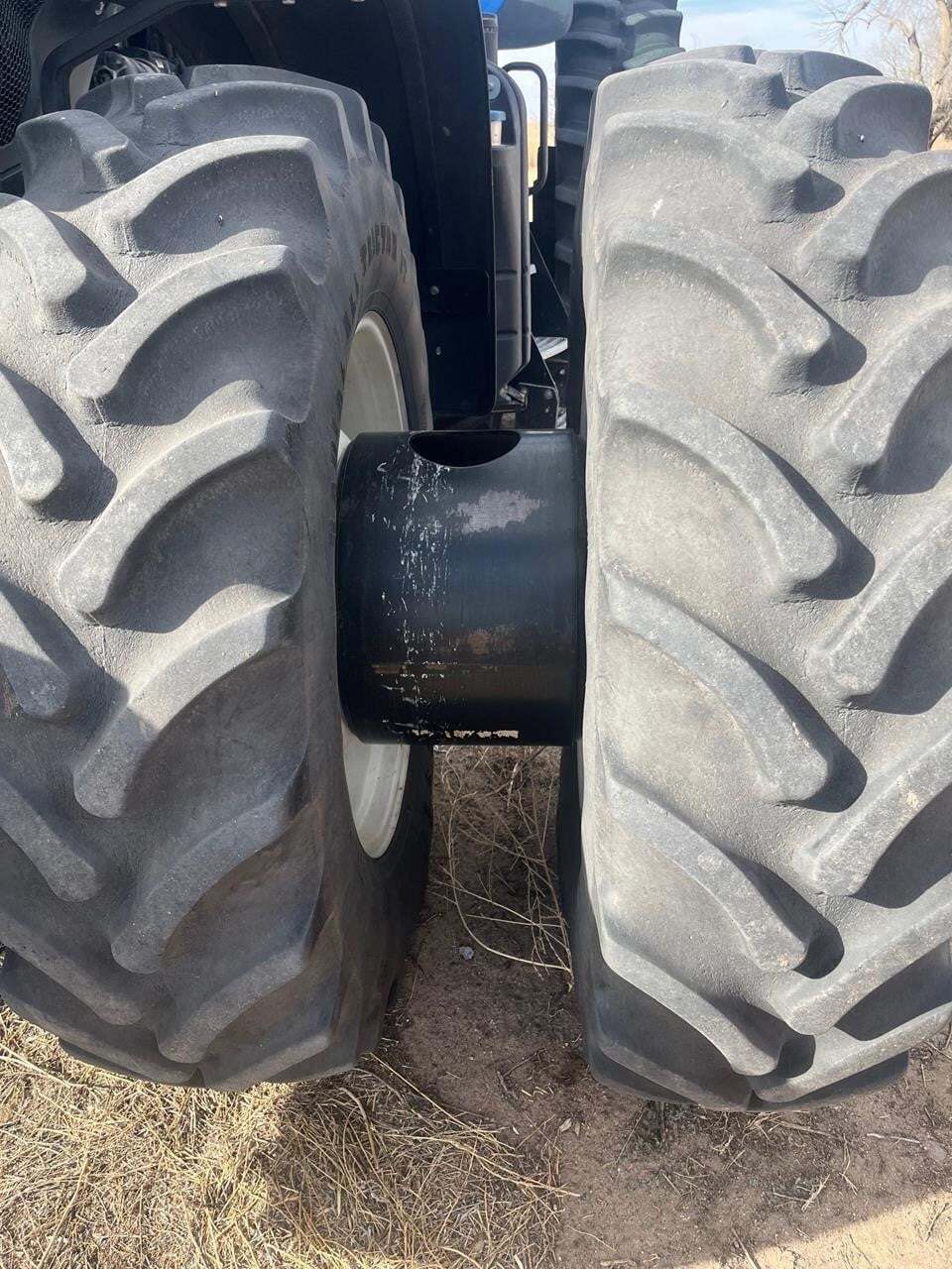 2013 New Holland T8.390 Tractor
