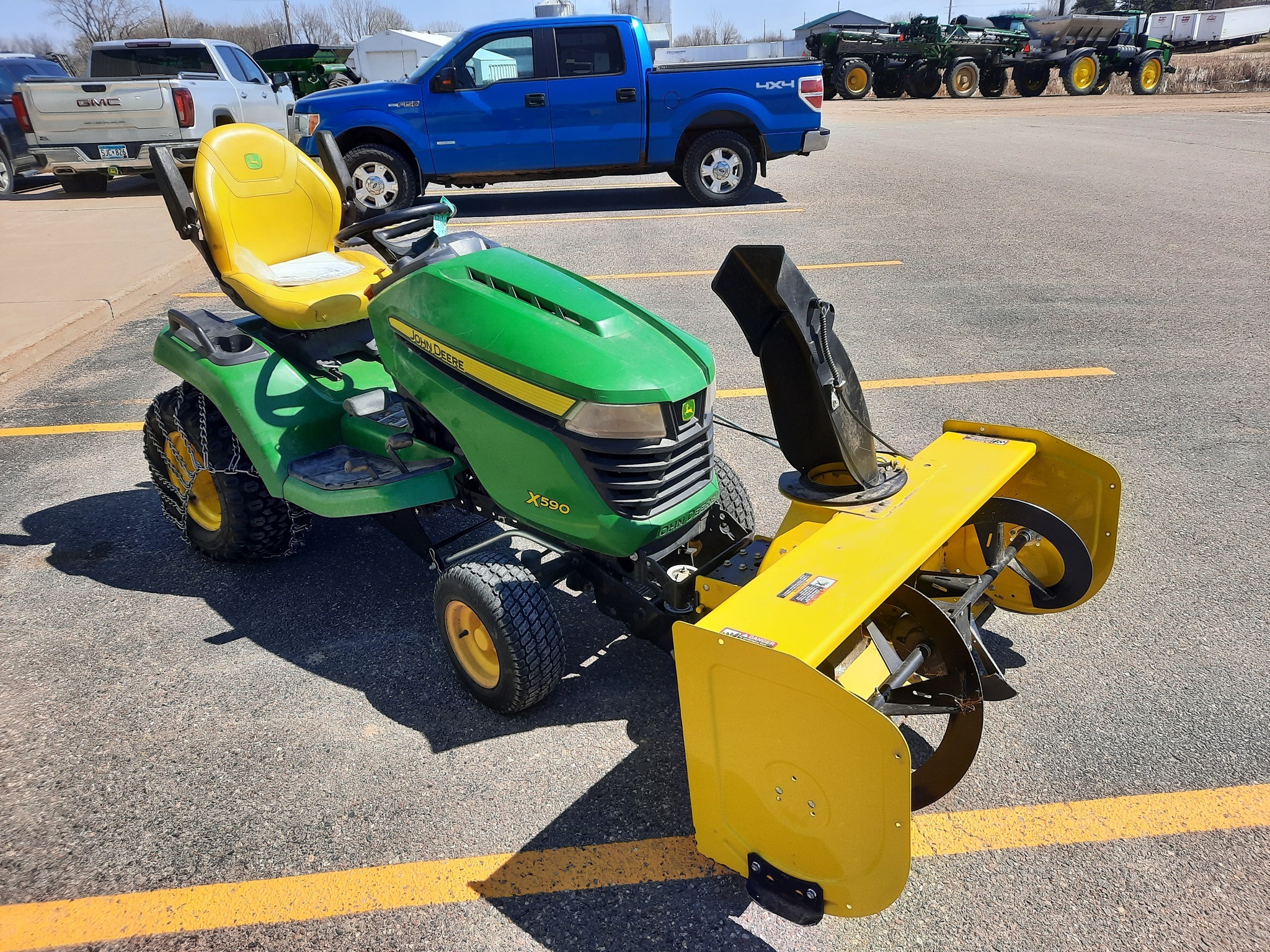 2022 John Deere X590 Lawn Mower