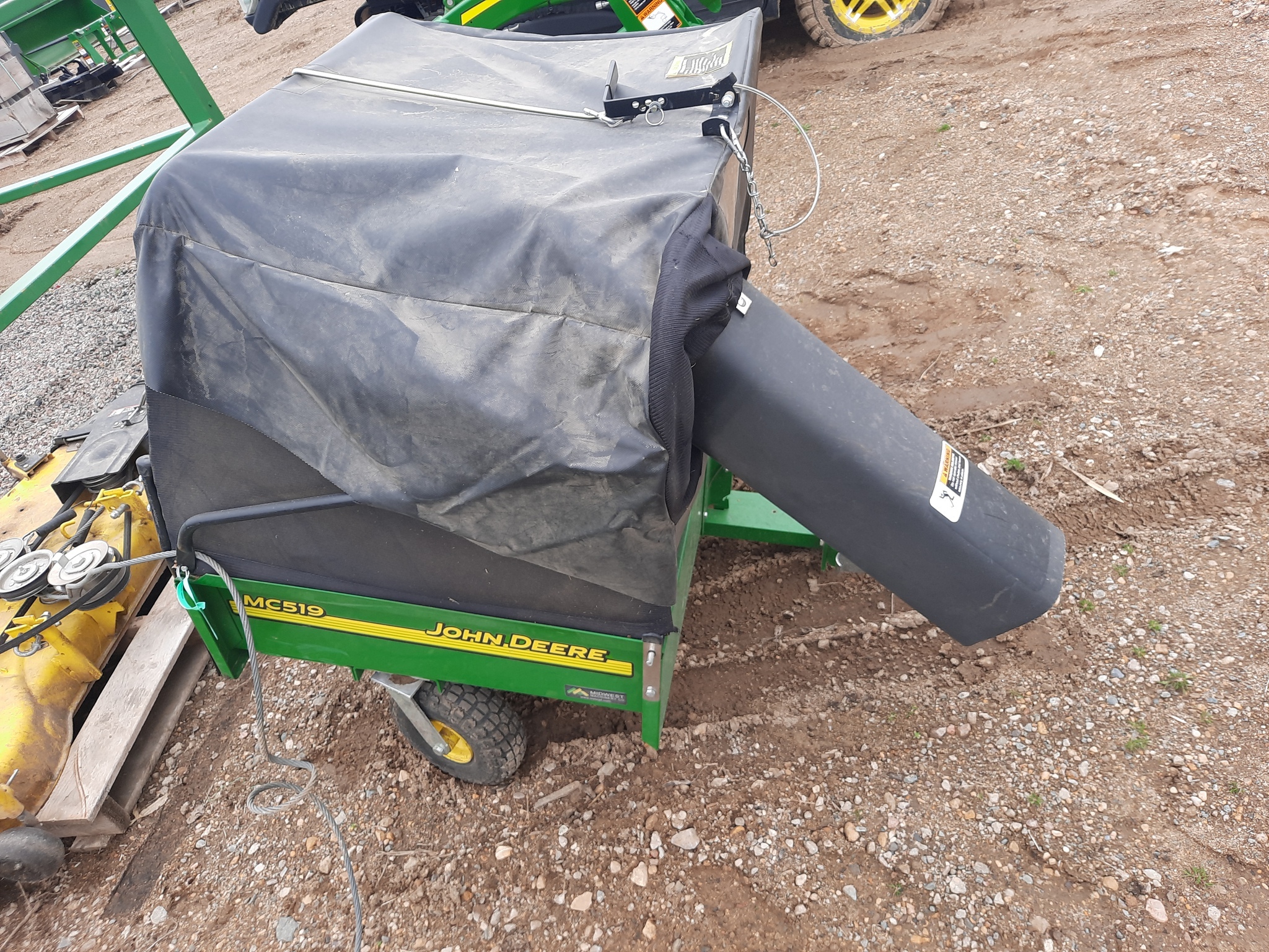 2022 John Deere X590 Lawn Mower